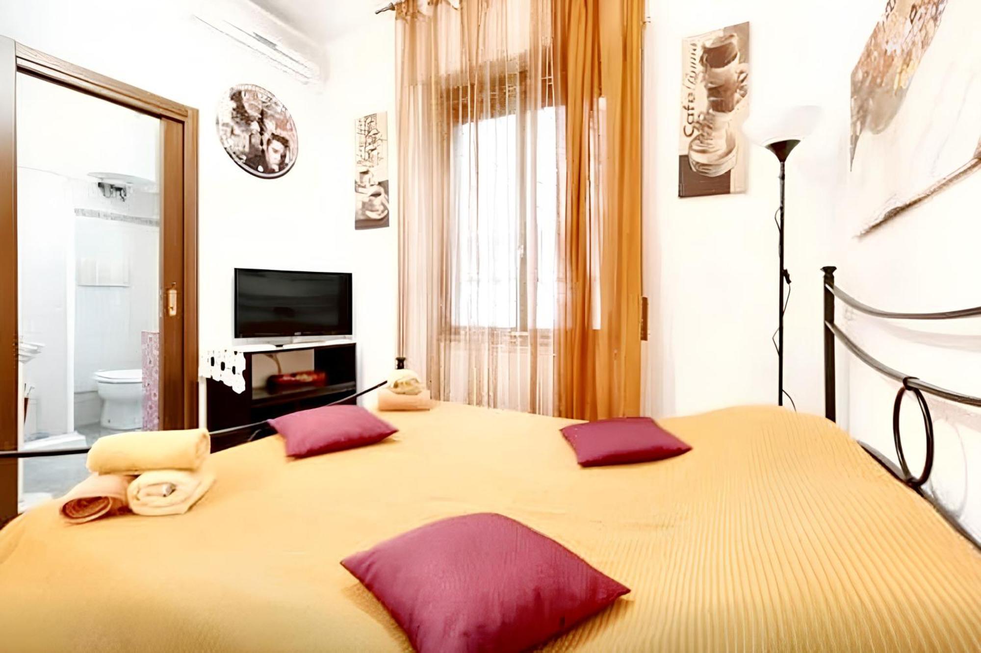 Apartment Elegant In Near Historic Centre 402 M² Parking Included