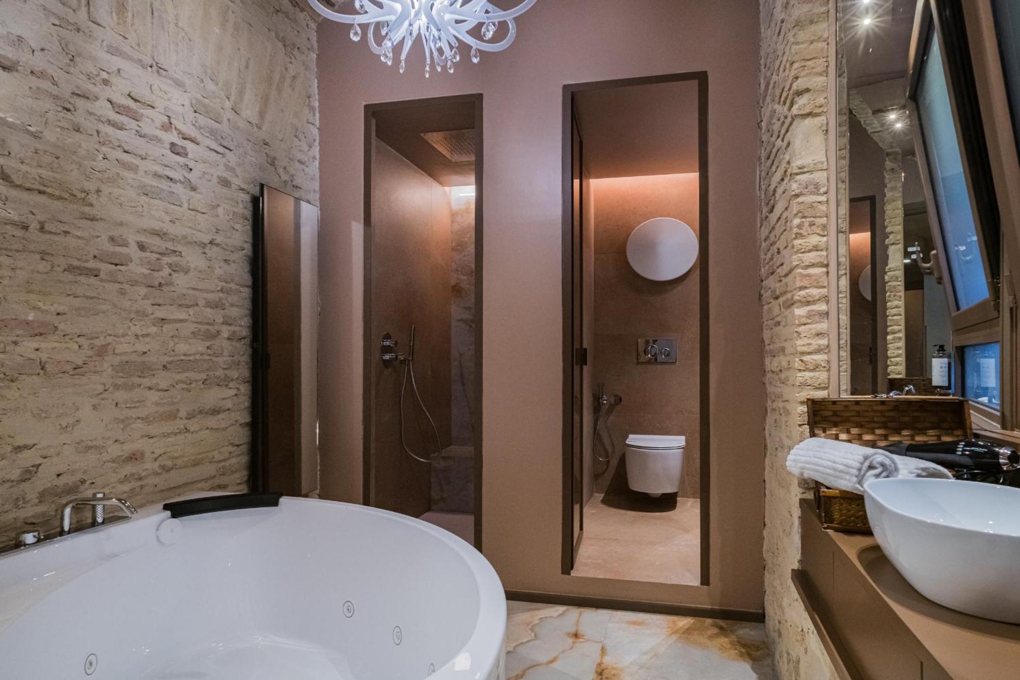 Hotel 163 Boutique *