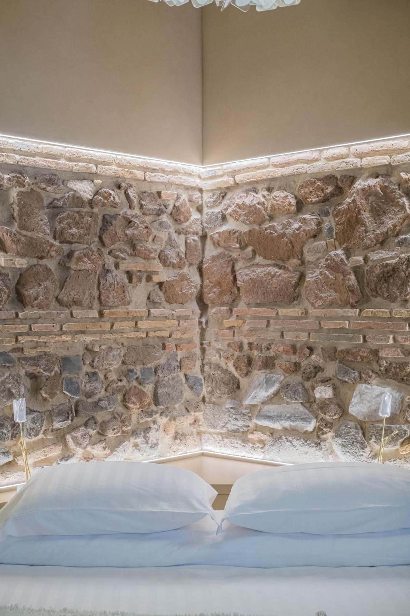 163 Boutique Hotel *
