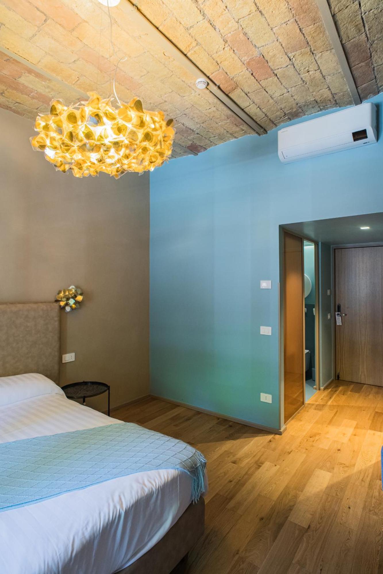 163 Boutique Rome