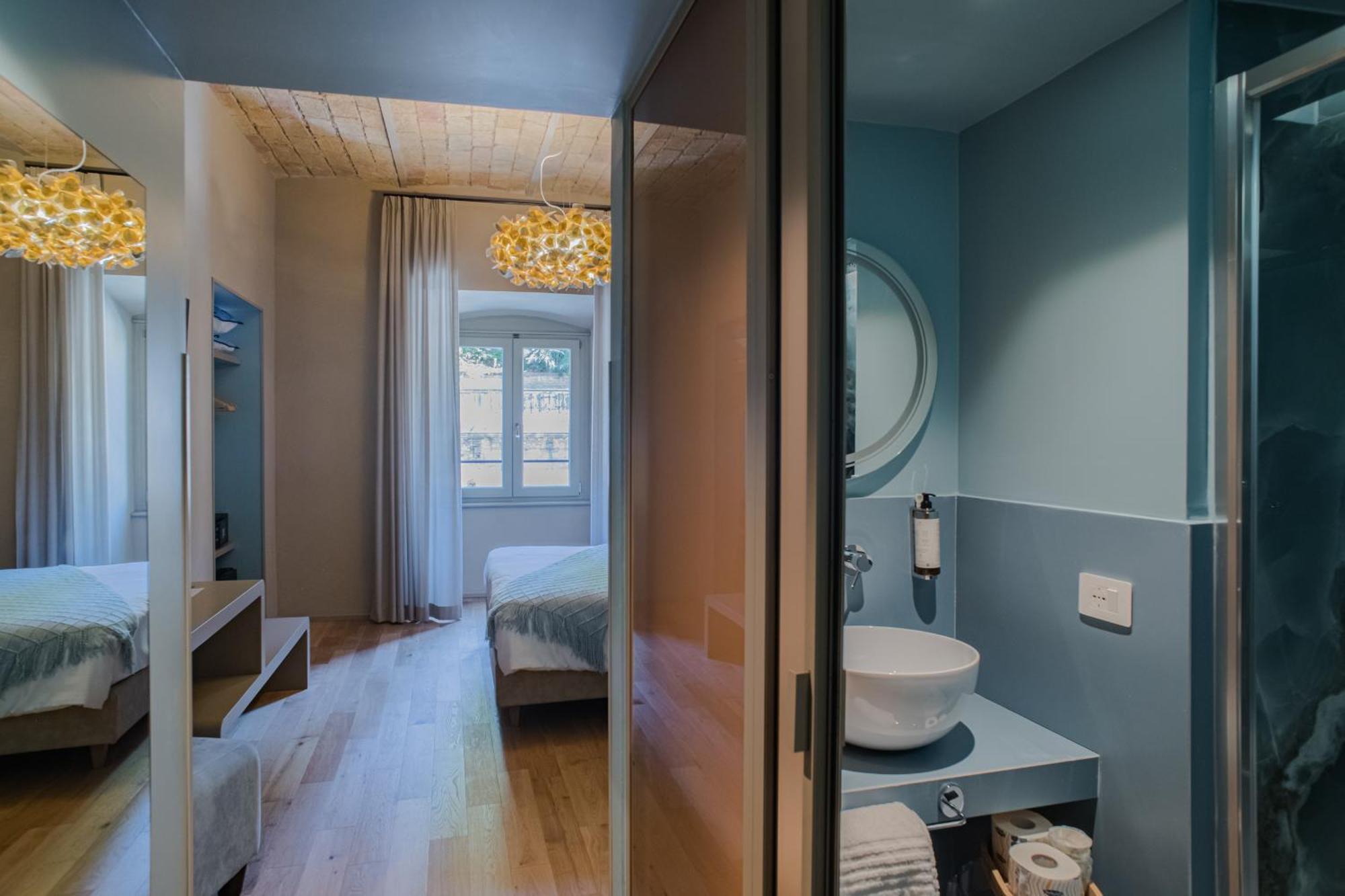 163 Boutique Hotel *