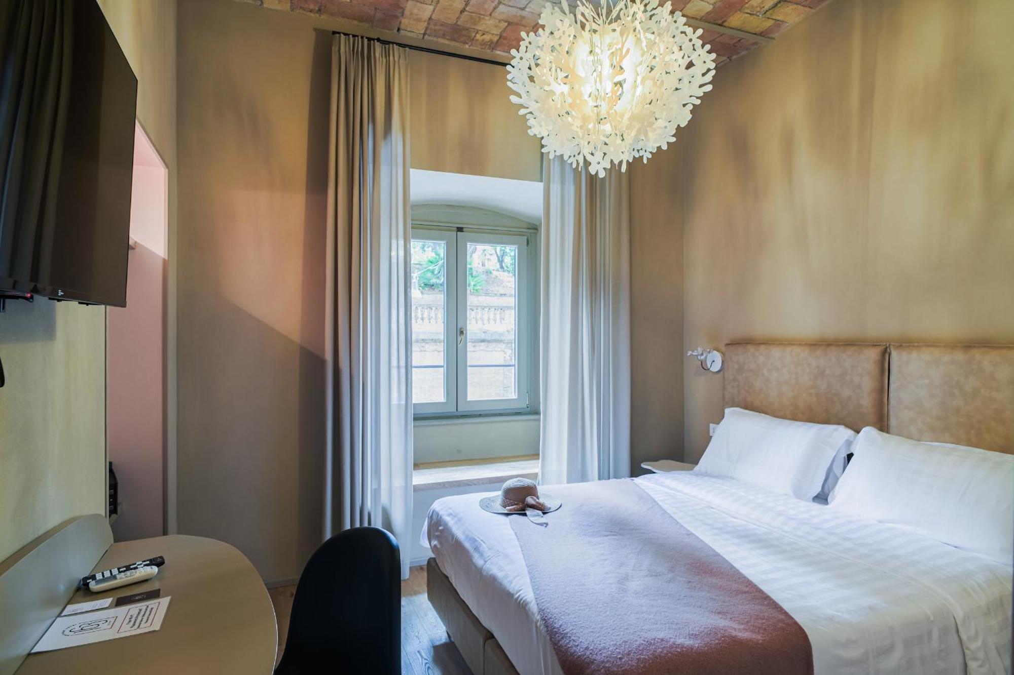 Hotel 163 Boutique *