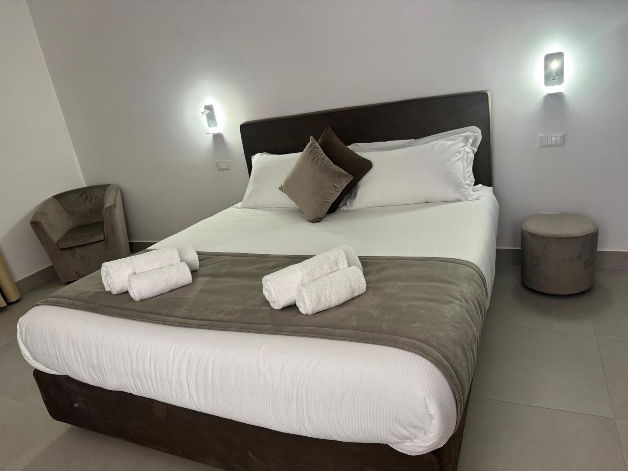 Cicerone's Luxury * Rome