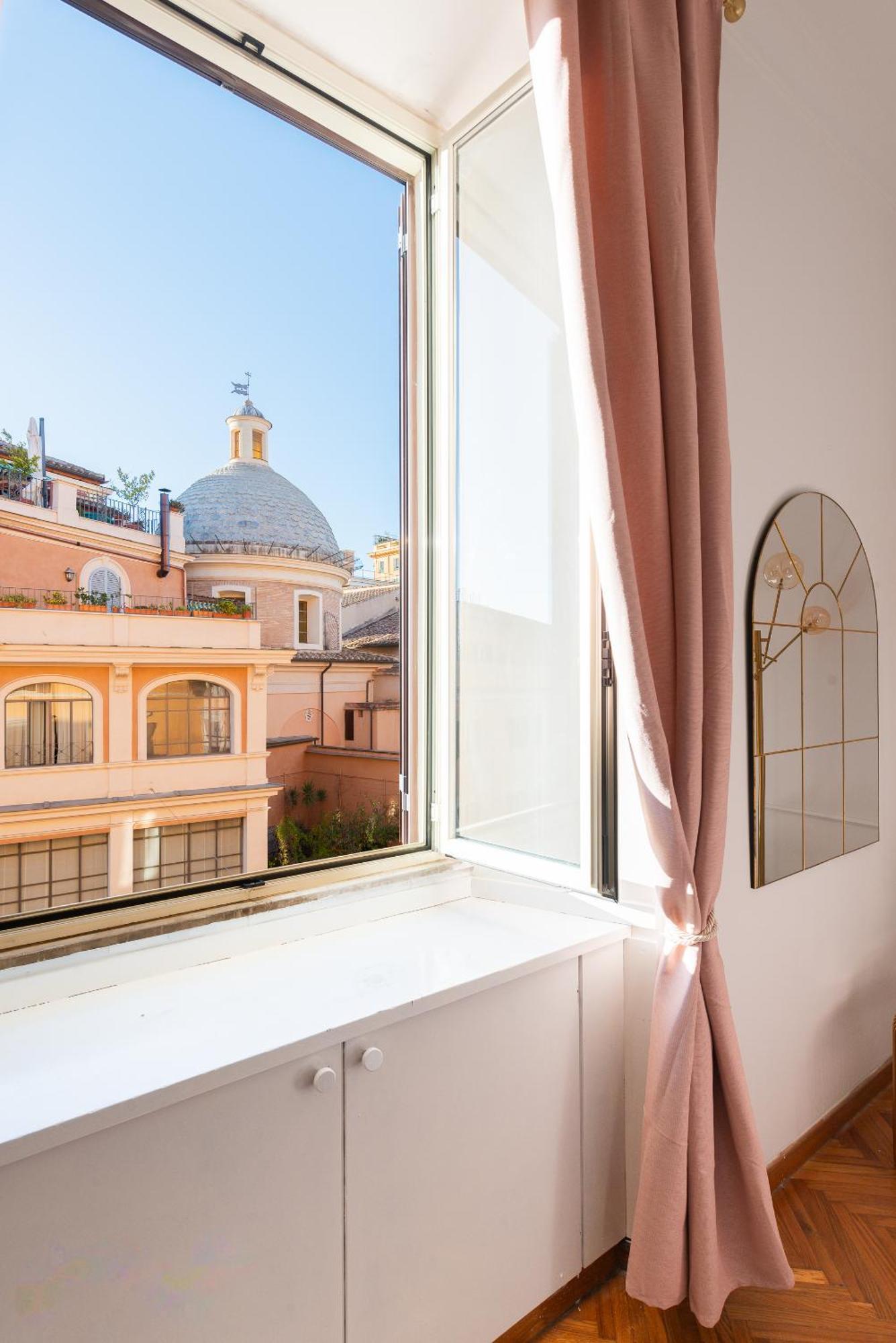 Apartment Via Xxiv Maggio Rome
