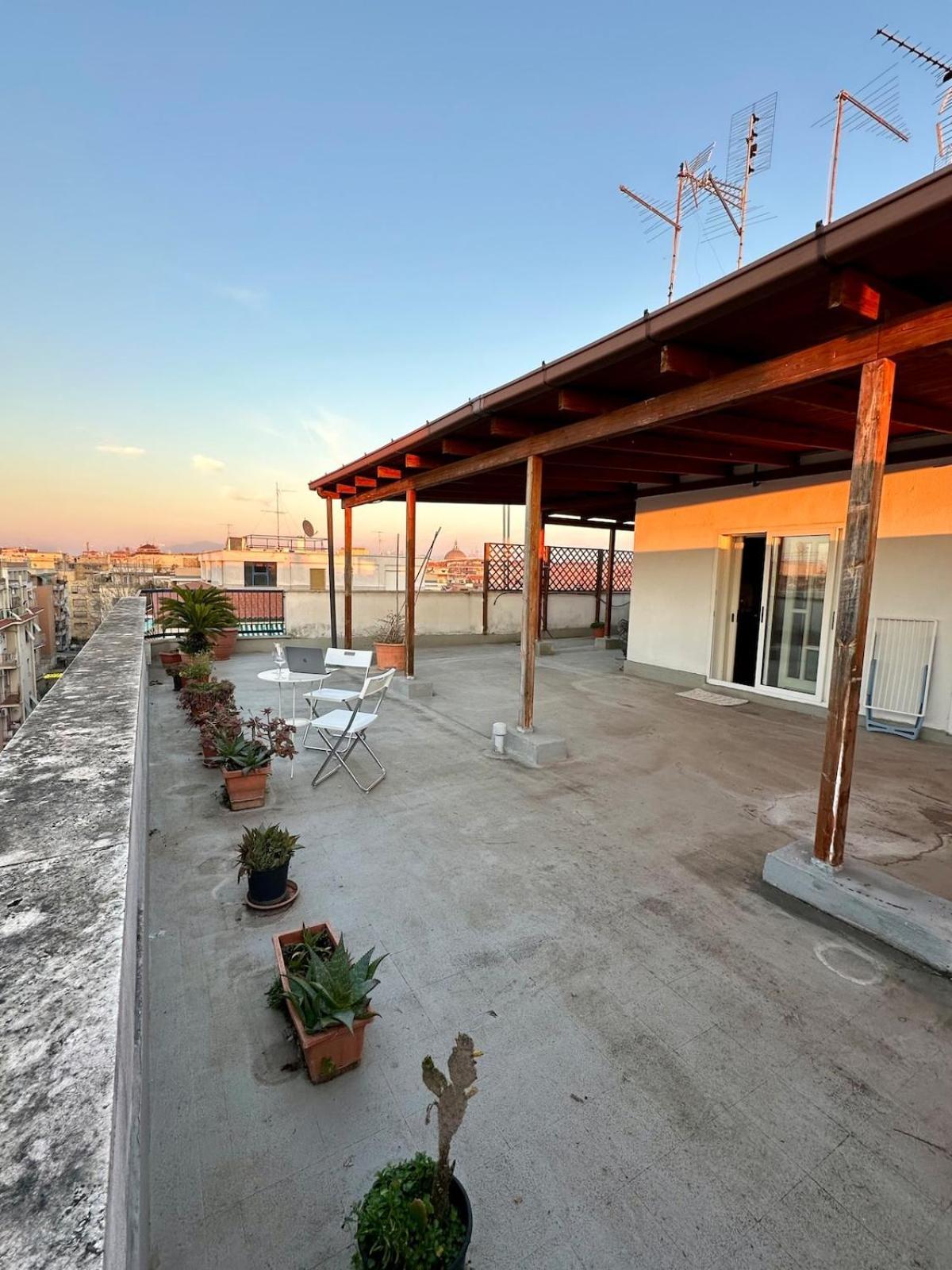 Apartment Grazioso Attico Vicino Al Parco Degli Acquedotti Rome