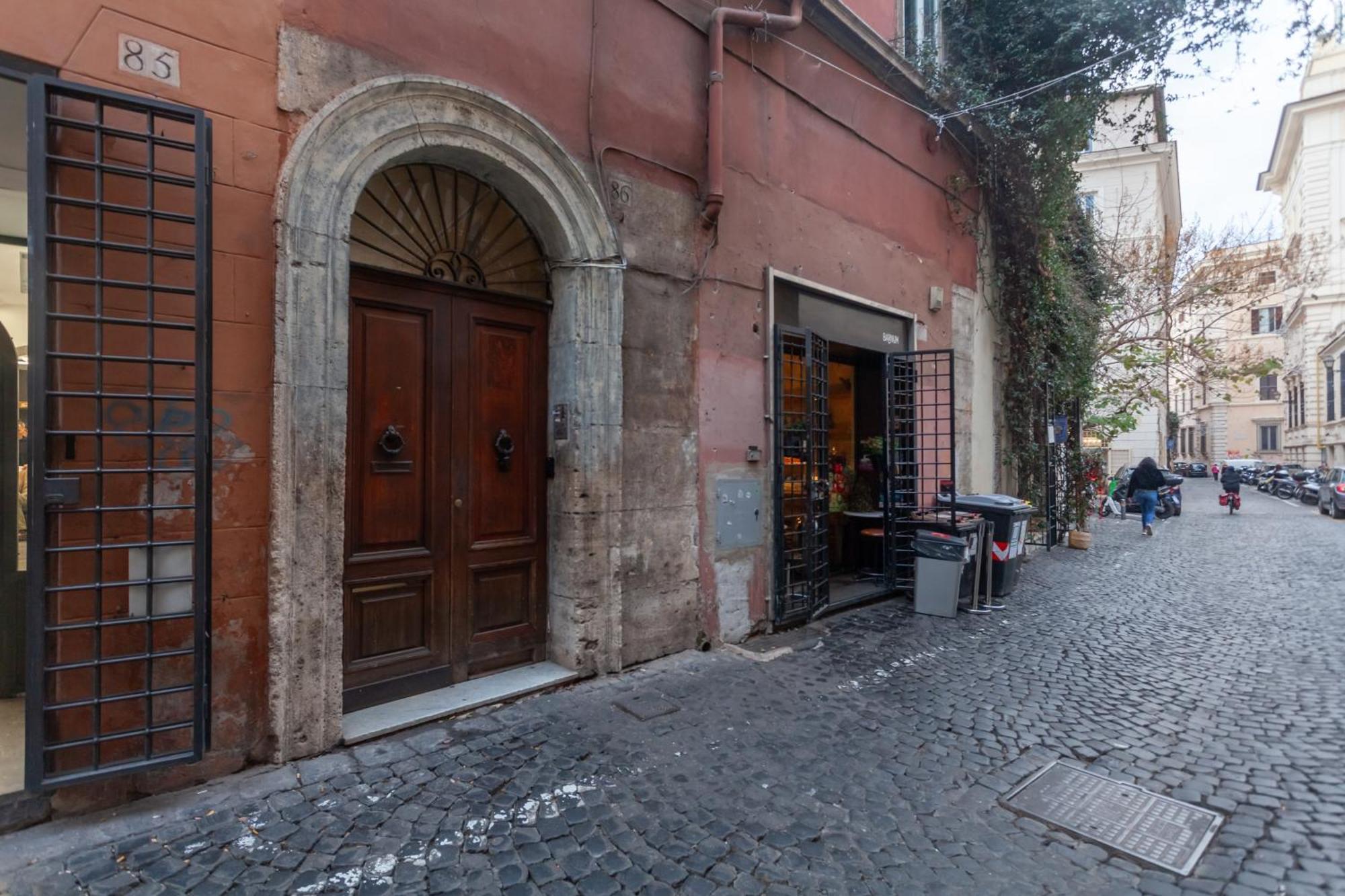 Pellegrino Piazza Navona Rome
