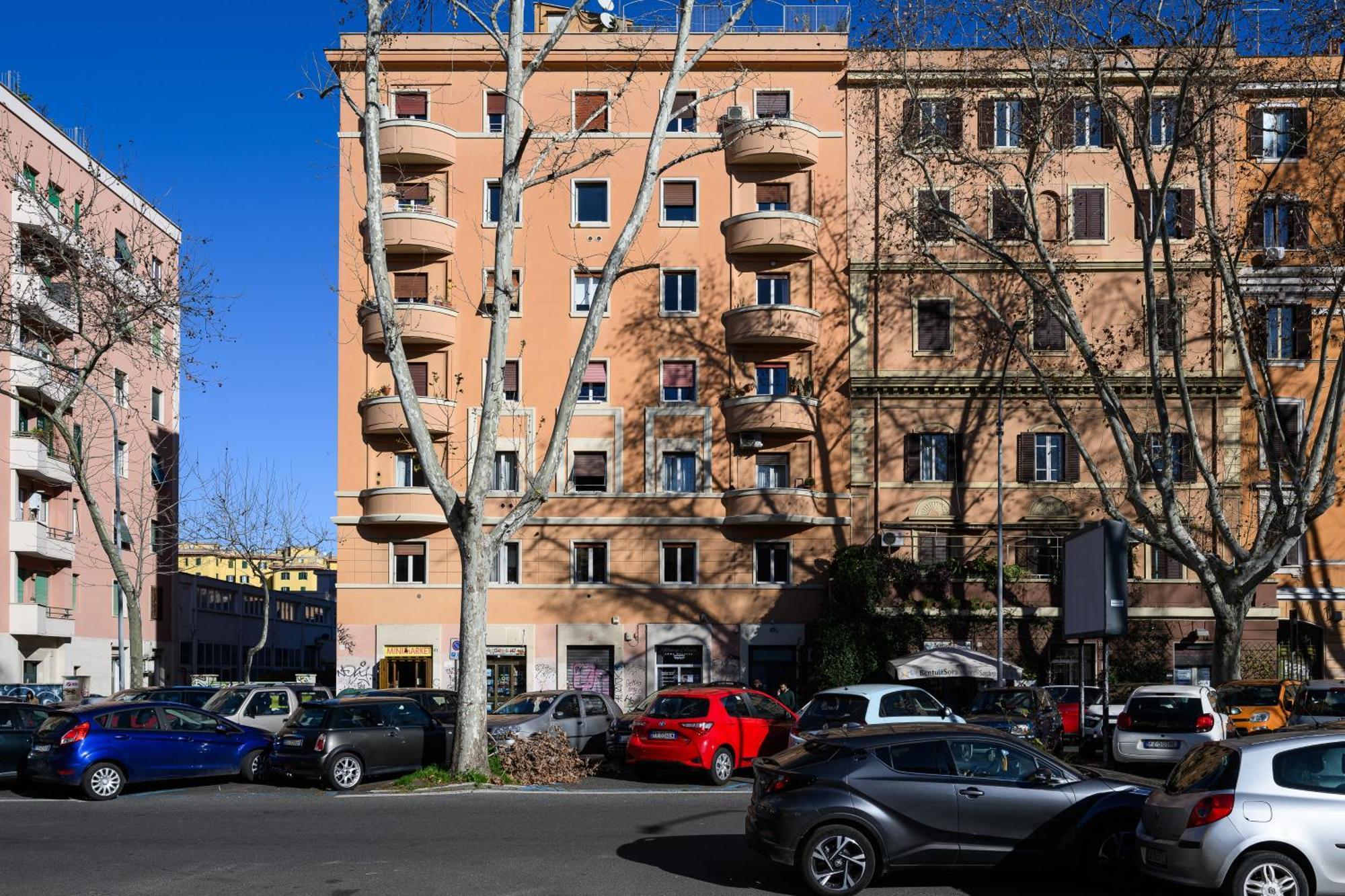 Sora Rosa Rome