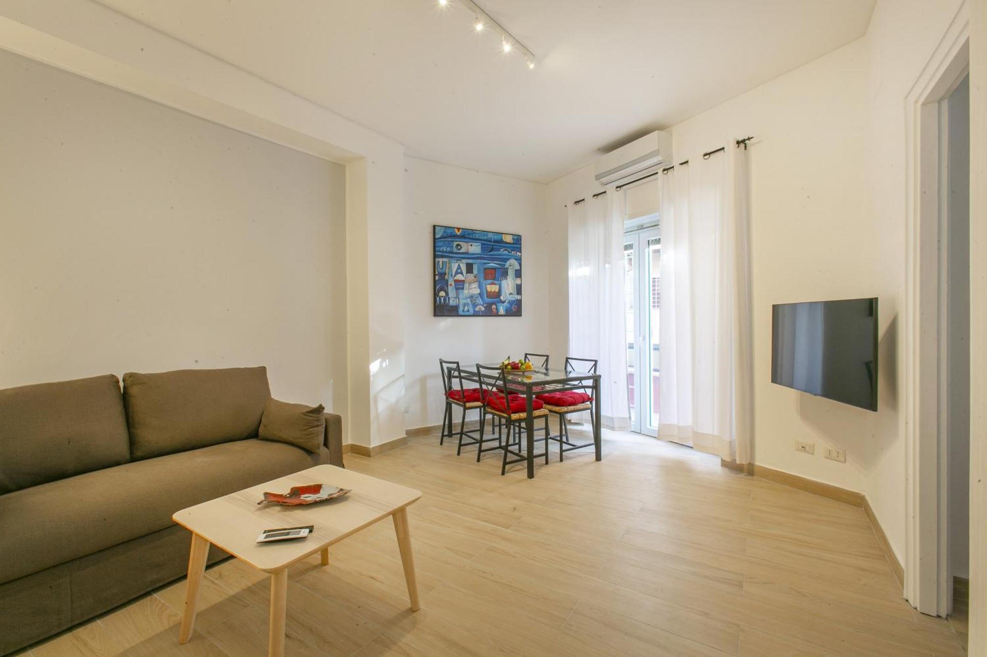 Modern 100 Meters From Piazza Mincio Apartment