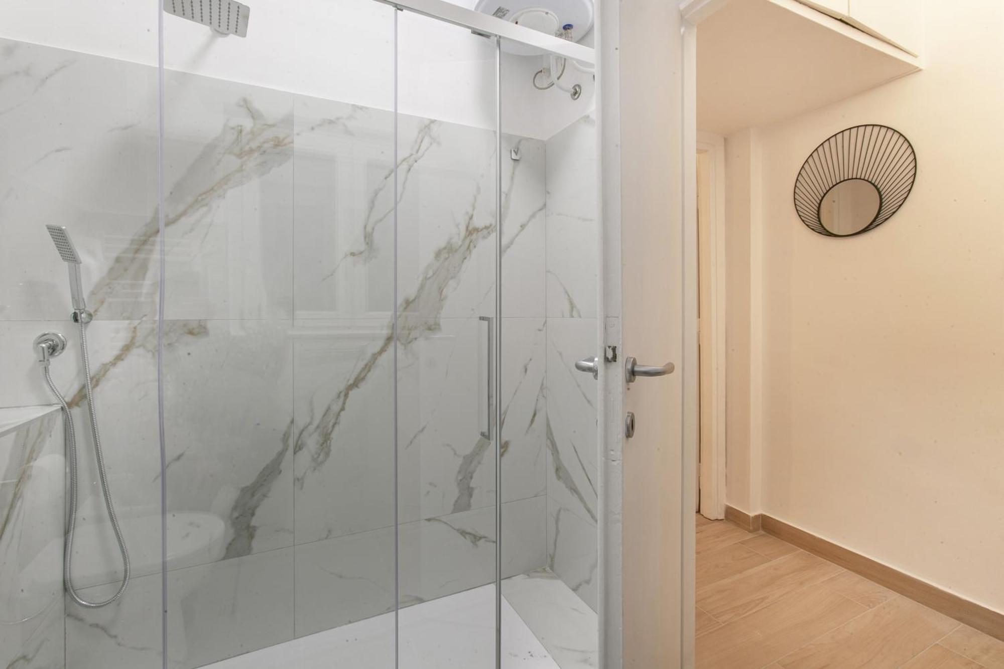 Modern 100 Meters From Piazza Mincio Apartment *