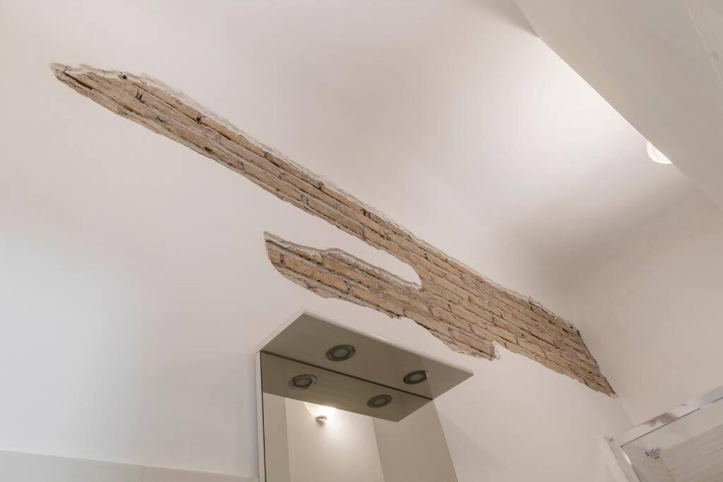 2 Minutes From The Colosseum - Luxury Apartamento