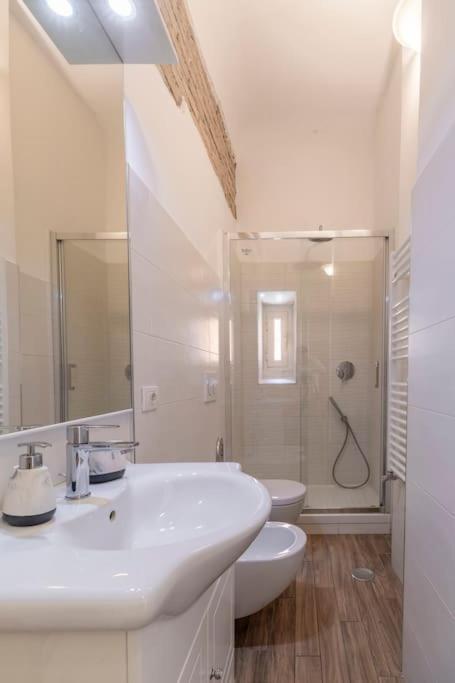2 Minutes From The Colosseum - Luxury * Roma