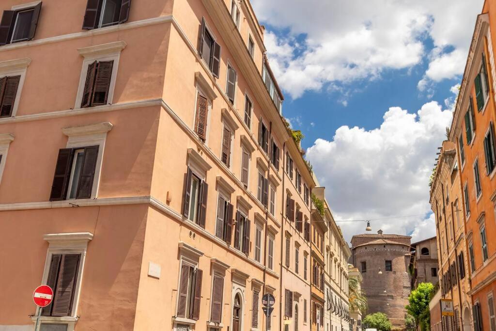 2 Minutes From The Colosseum - Luxury Apartamento