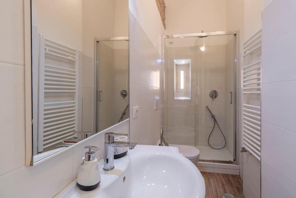 2 Minutes From The Colosseum - Luxury * Roma