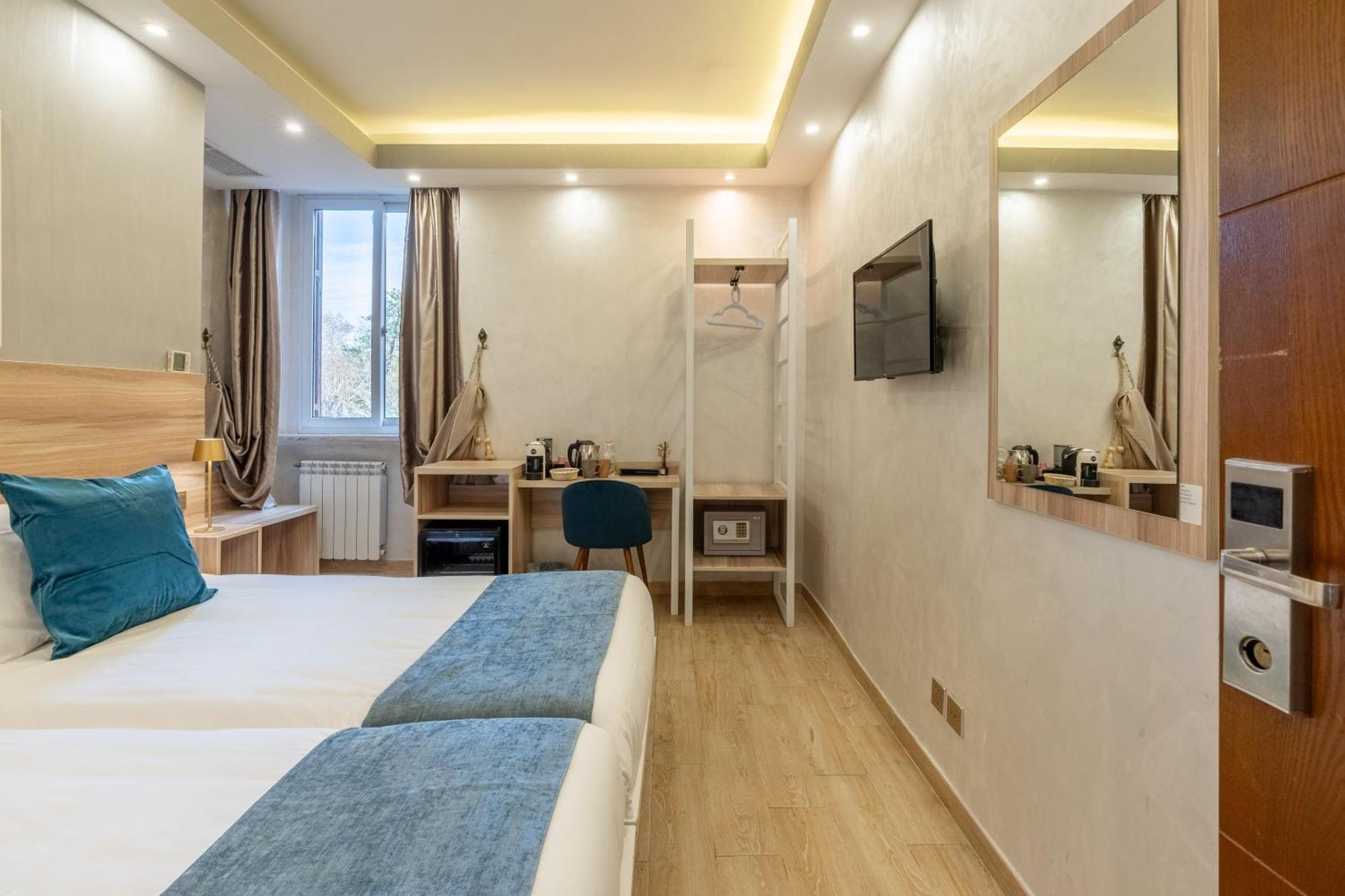 Rome Love Hotel *