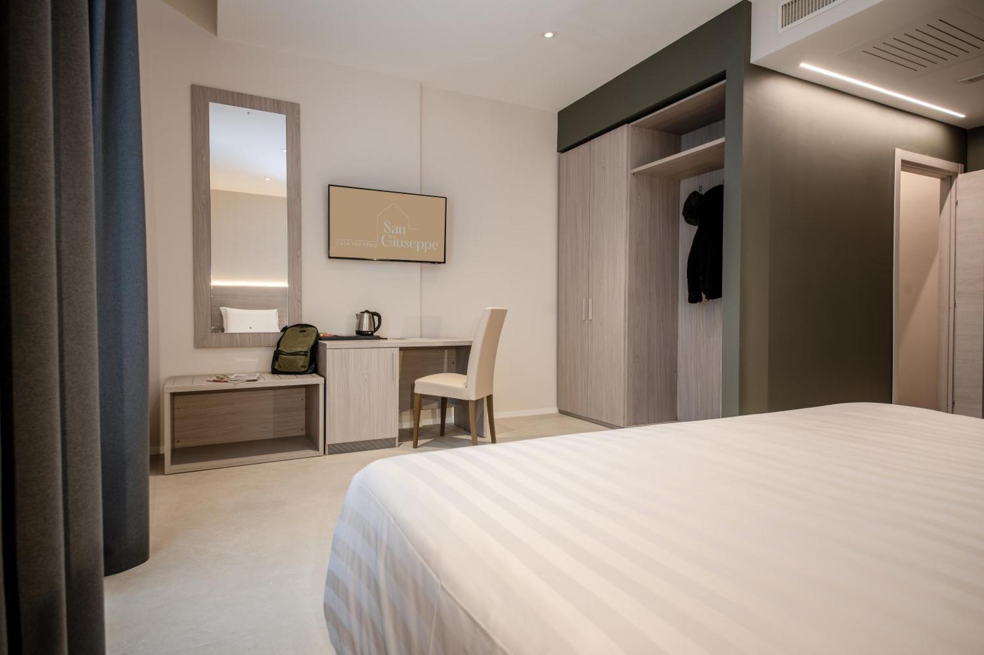 Casa San Giuseppe Hotel *