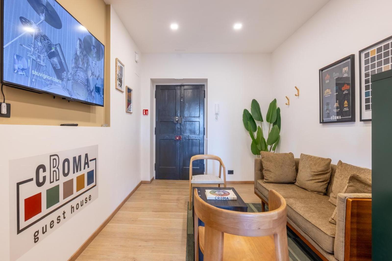 Guest house Croma - *