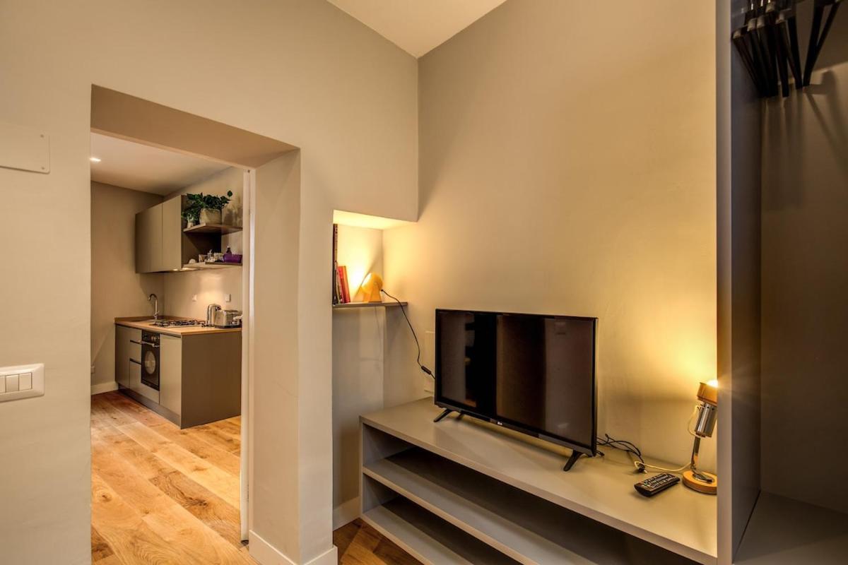 Apartment Campo Di Fiori 2 Bedroom Int 4