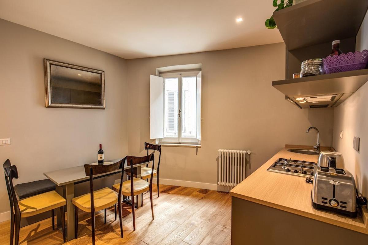 Campo Di Fiori 2 Bedroom Int 4 Apartment Rome