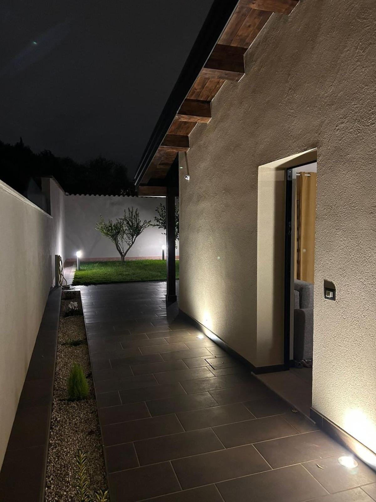 Villino Ancillotto With Garden And Parking Motorcycle Space