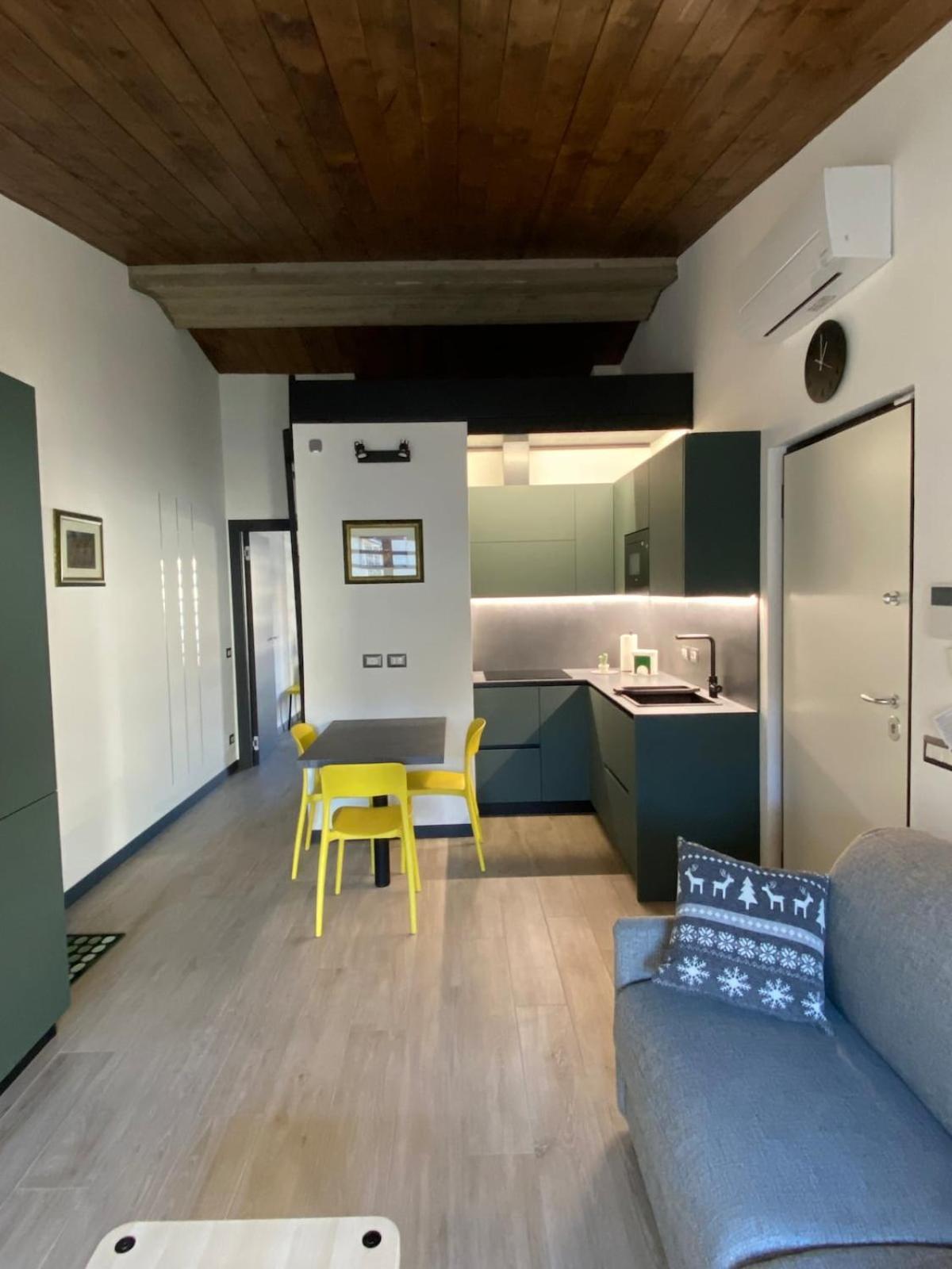 Villino Ancillotto With Garden And Parking Motorcycle Space * Roma