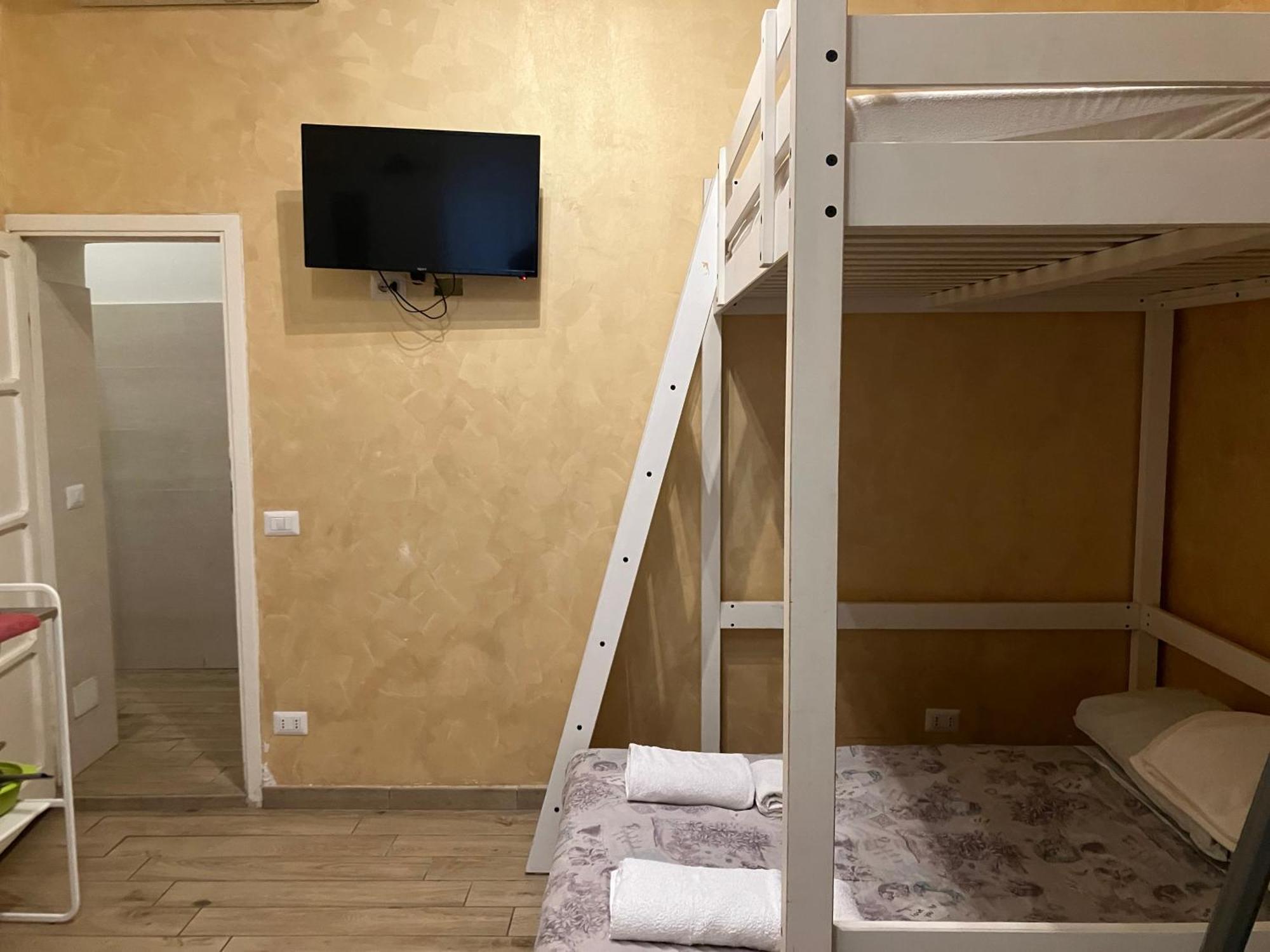 Appartamento Monolocale Piano Terra Mq 30 Via Ciclamini