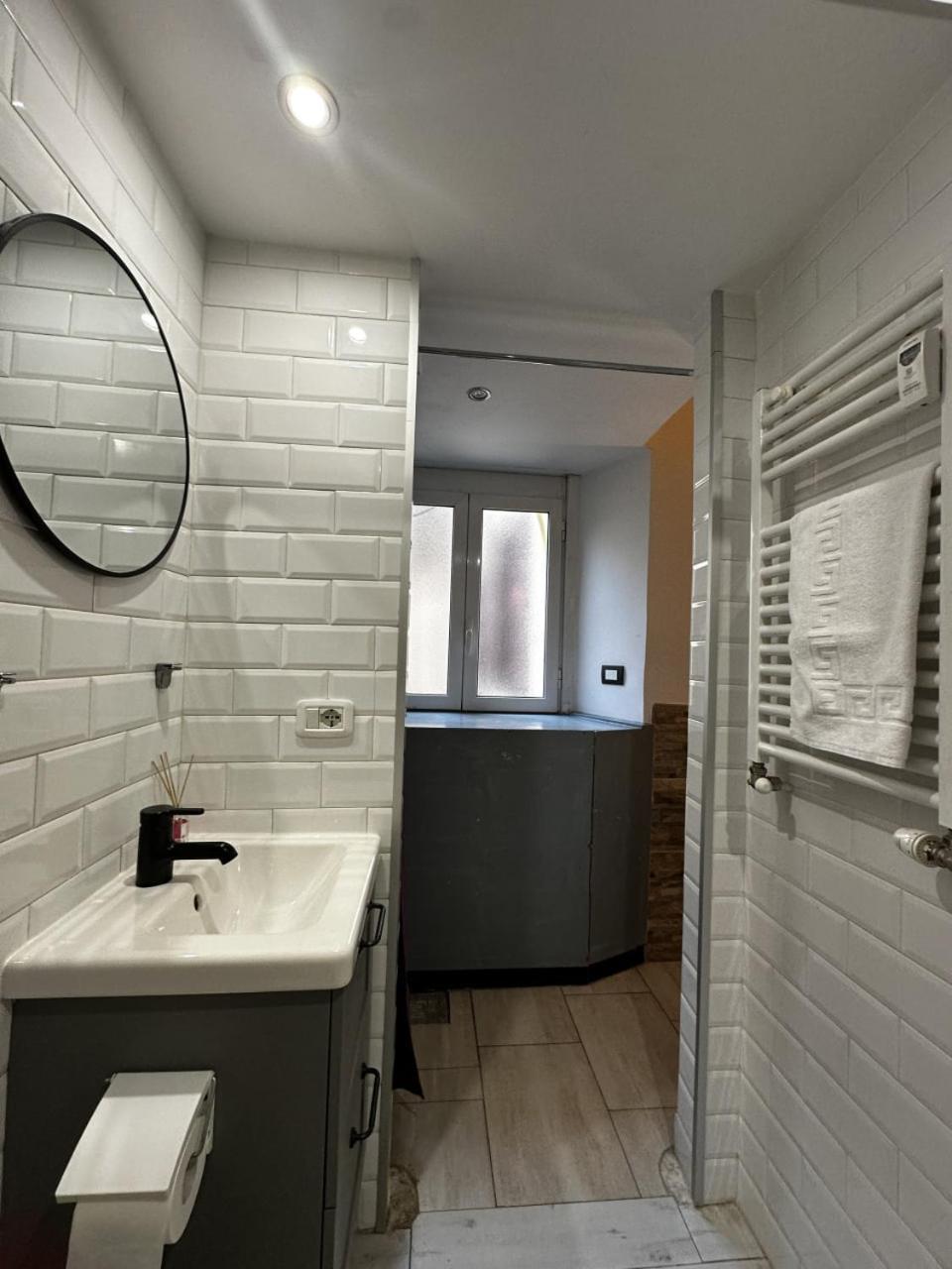 Nerones 55 Civic A Apartment *