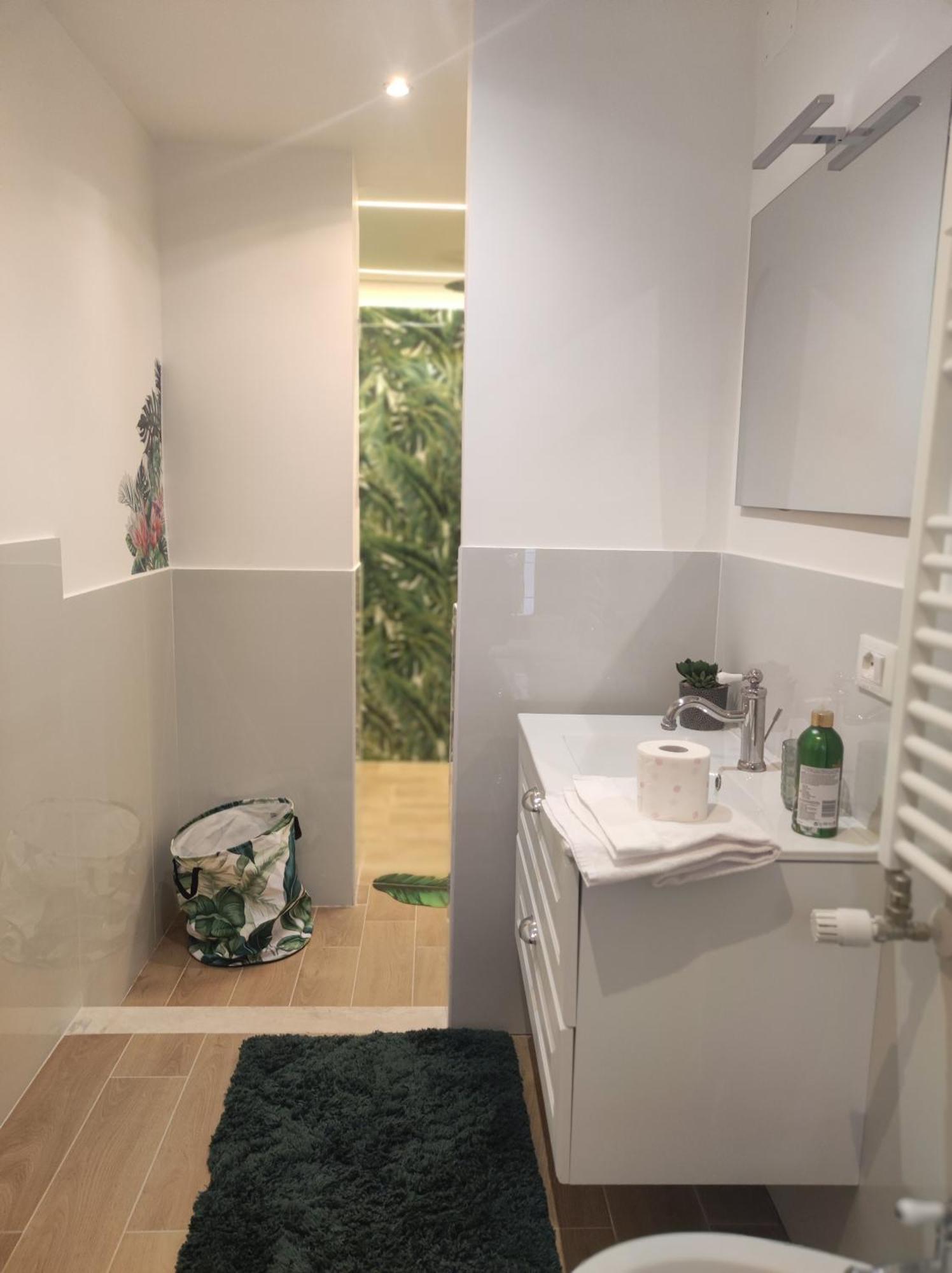 Sweet Flaminio-the Biggest Shower Apartment