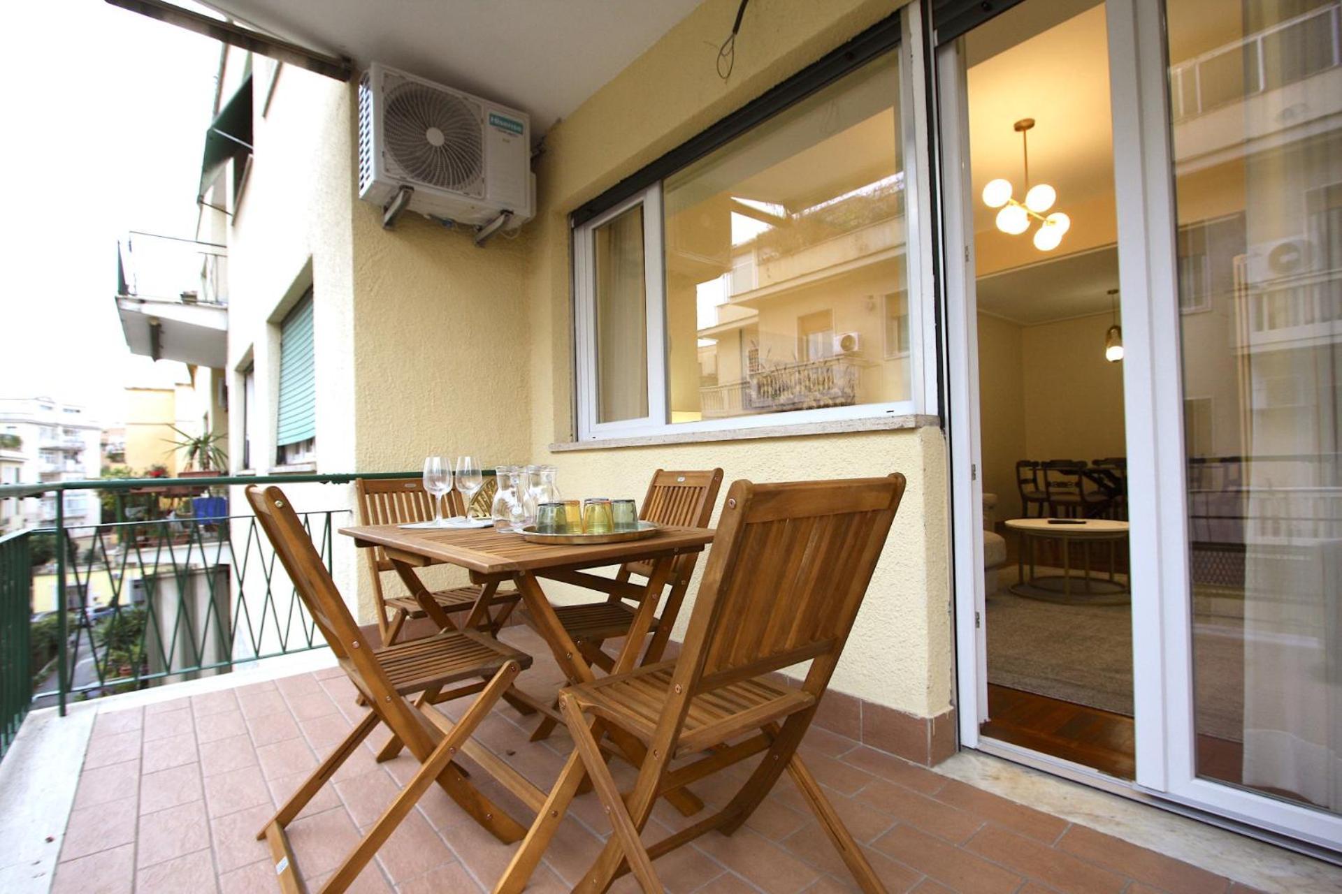 Contessa 3br House Apartment Rome