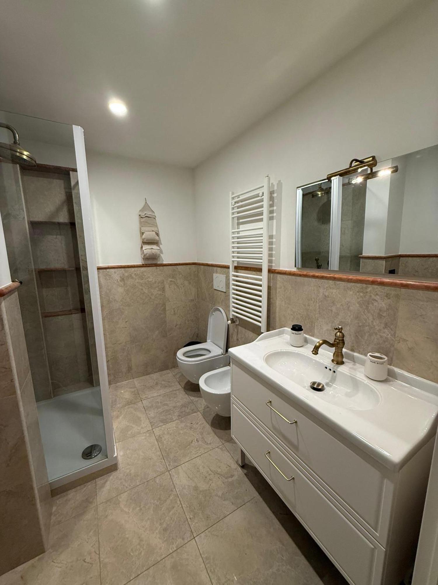 Luxury In * Roma