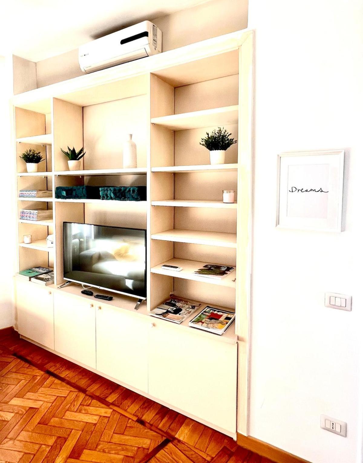 Cosy Sunny Coppede Balcony And Car Park Apartment Rome