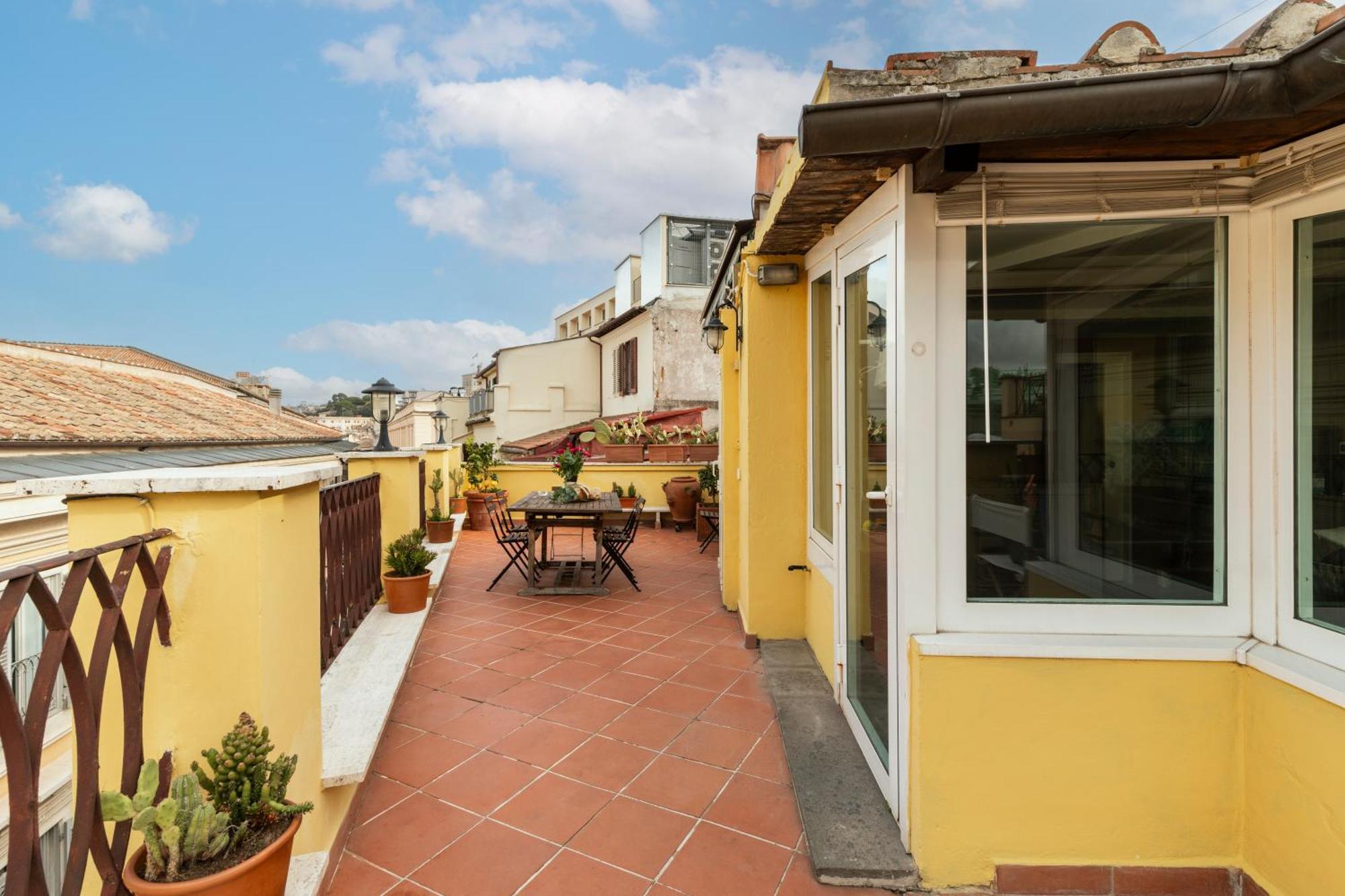 Apartamento Trevi Charming Penthouse