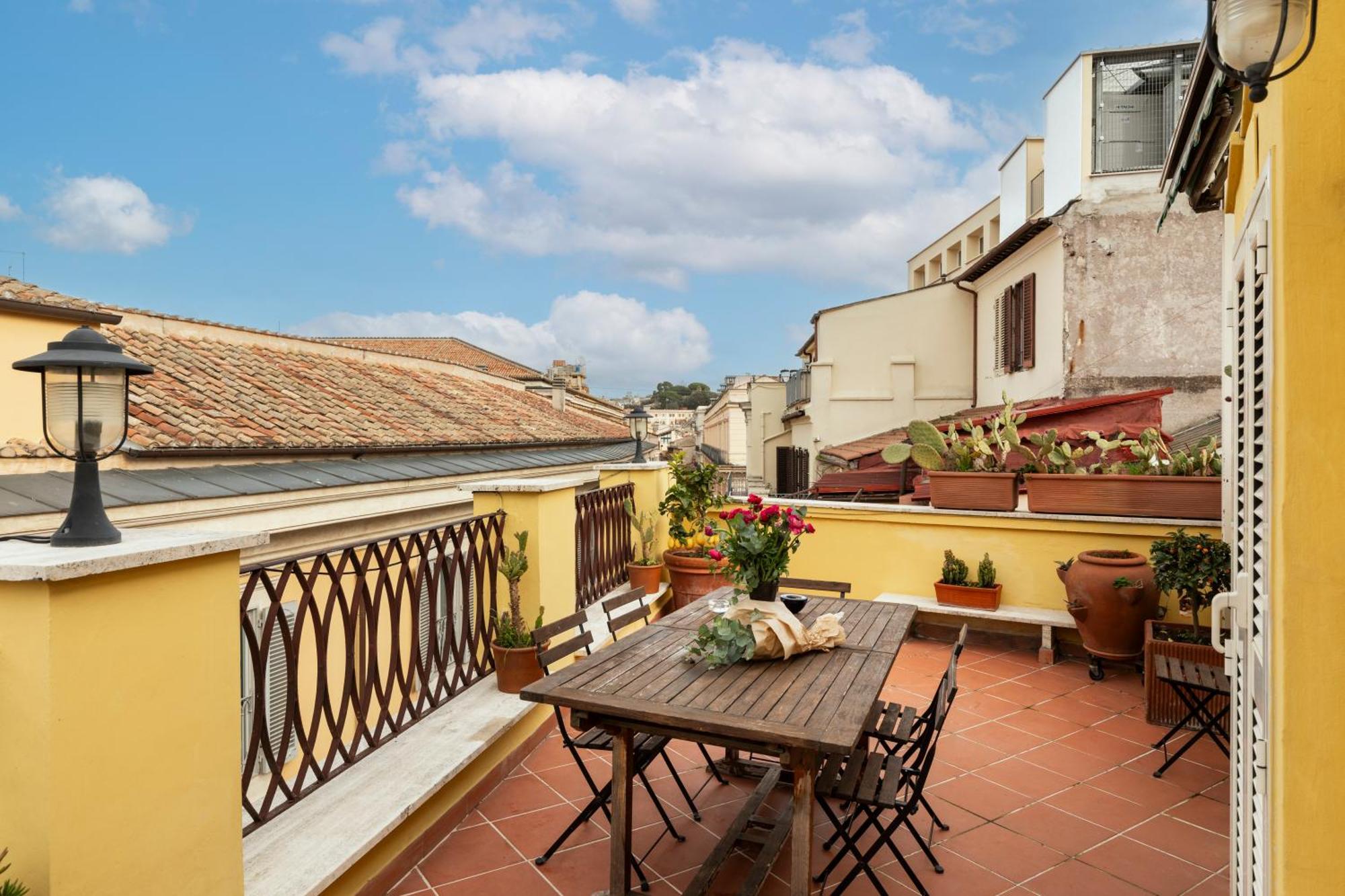 Trevi Charming Penthouse Apartamento *
