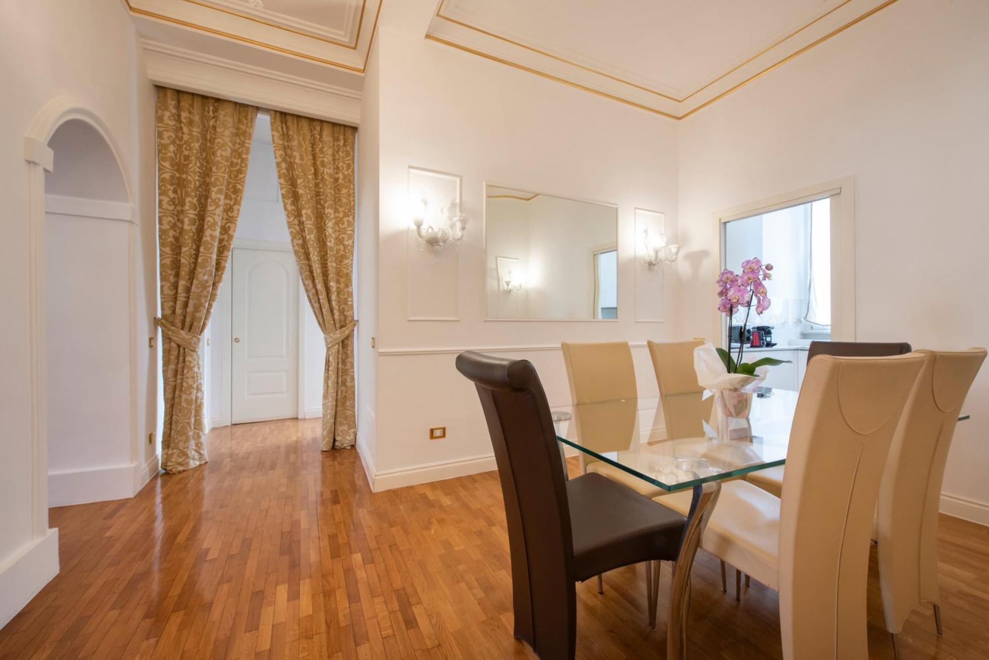 Apartment Lucrezio Caro Luxury Rome