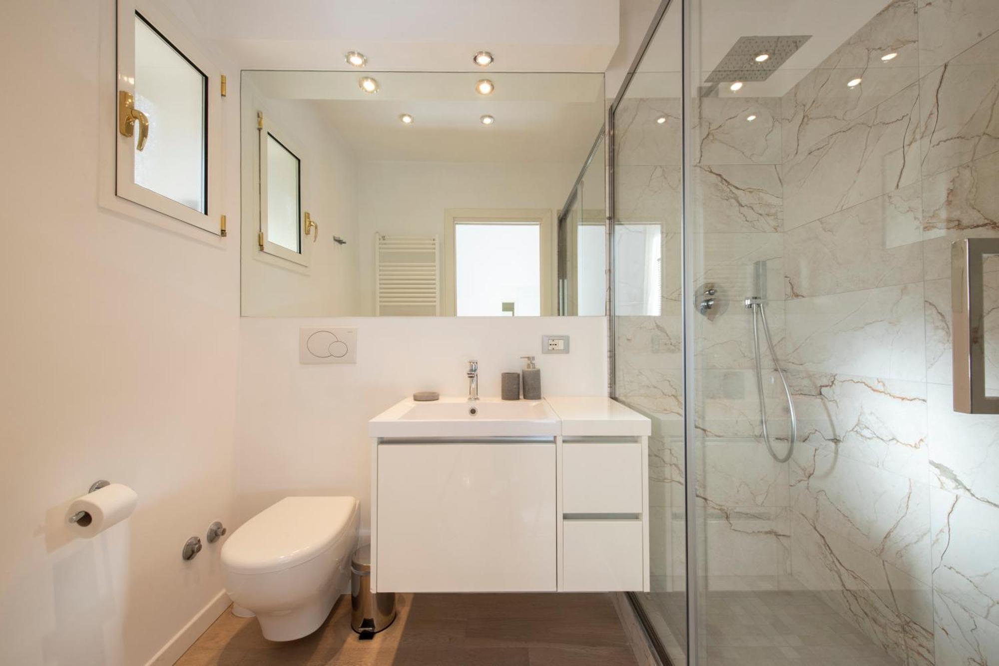 Lucrezio Caro Luxury Apartment Rome