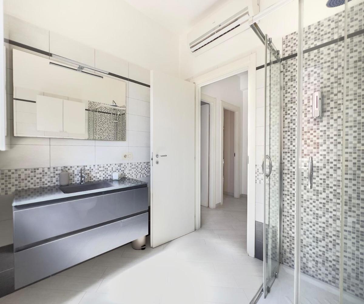 Appartement Three-bedroom With Private Terrace - Anagnina *