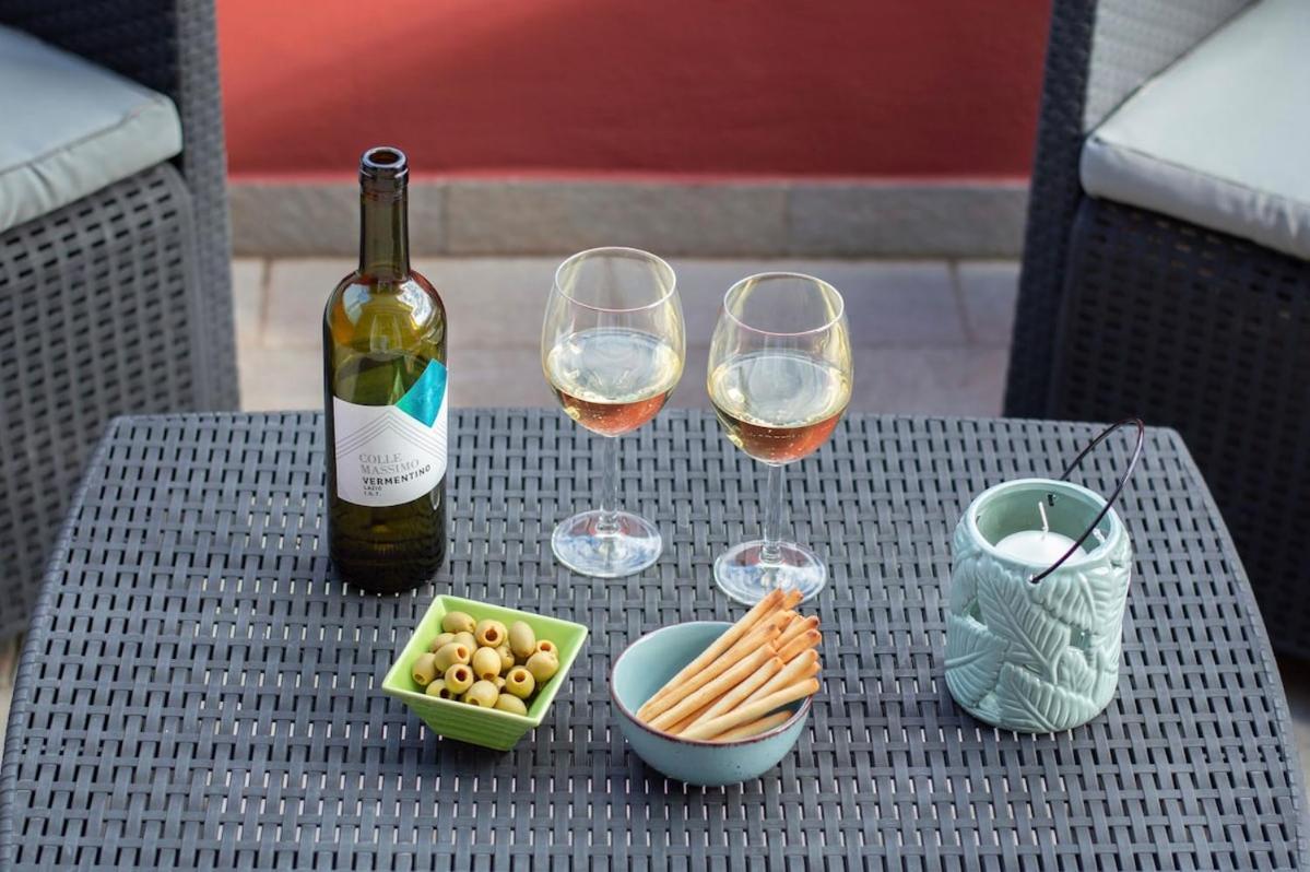 Apartment Three-bedroom With Private Terrace - Anagnina *