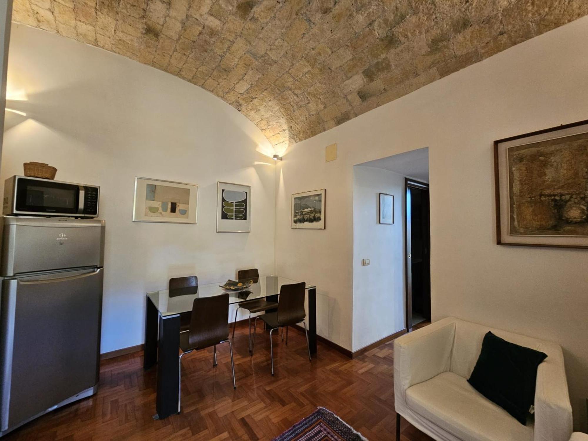 Apartment Be Your - Spritz *