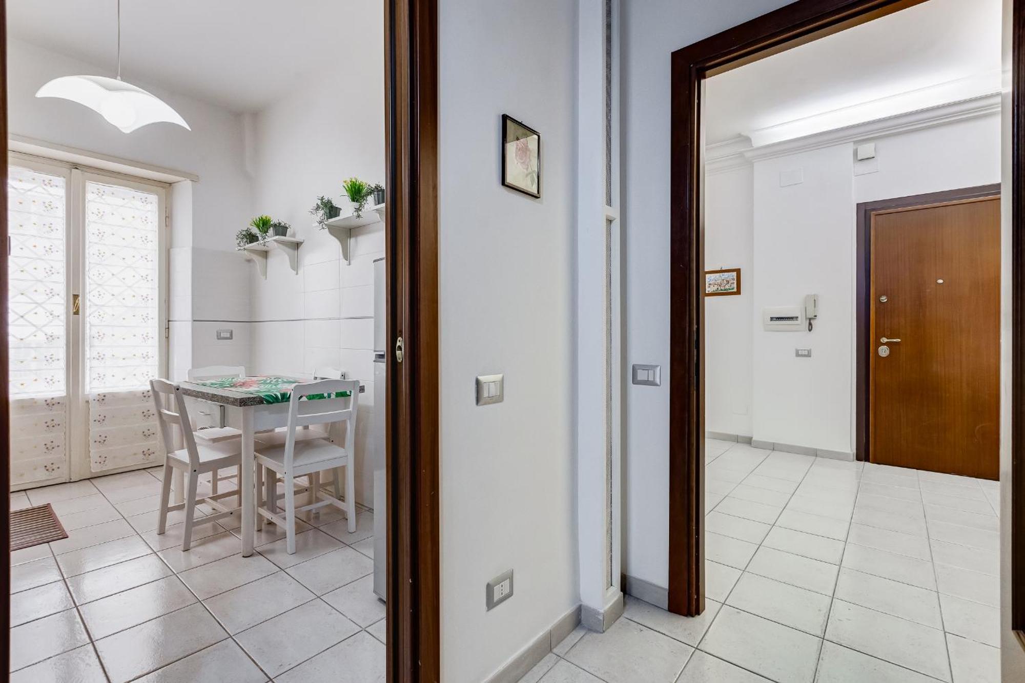 Apartment Cozy 2-bedroom Flat With Balcony In Monteverde Rome