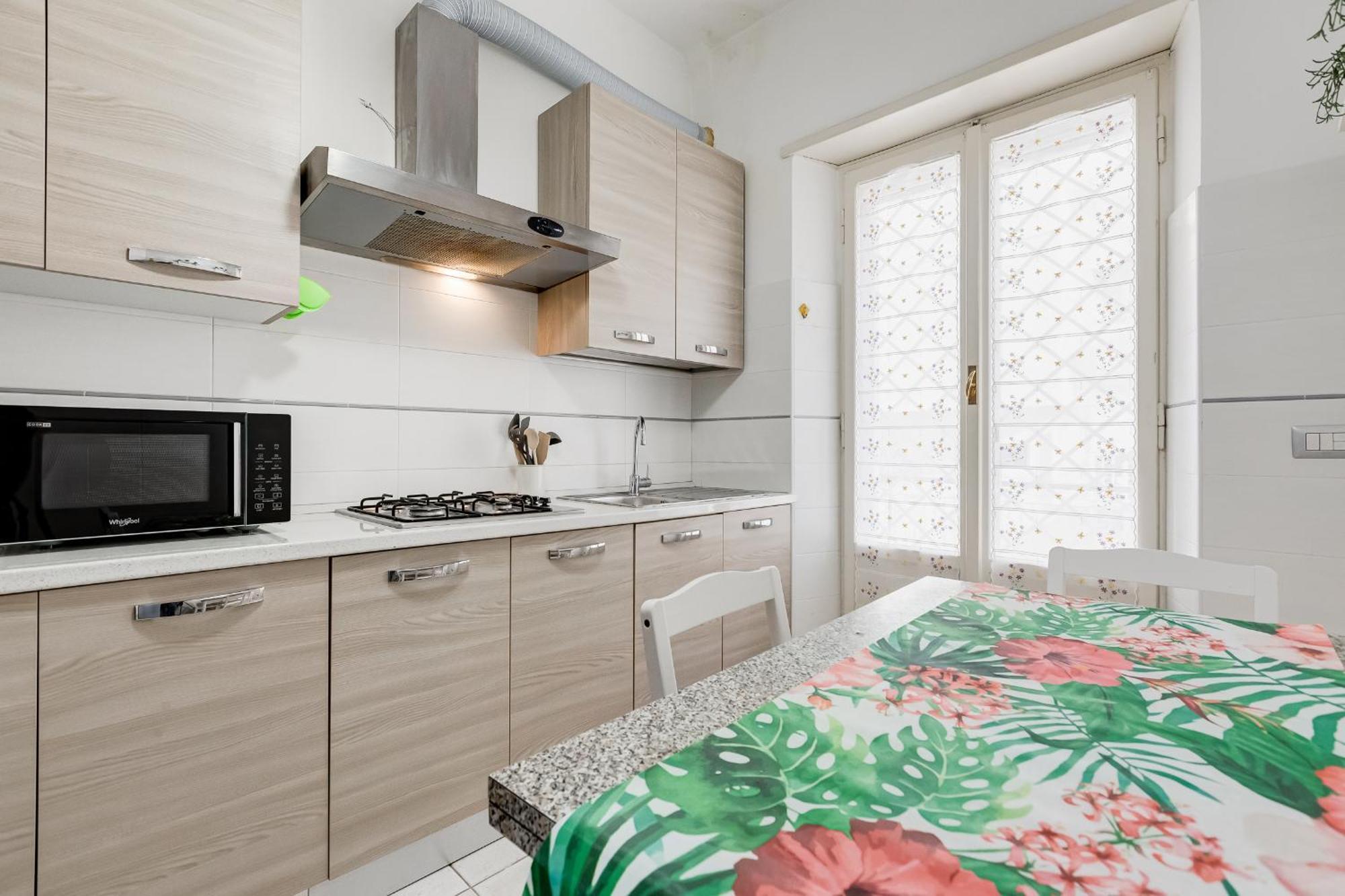 Cozy 2-bedroom Flat With Balcony In Monteverde * Rome