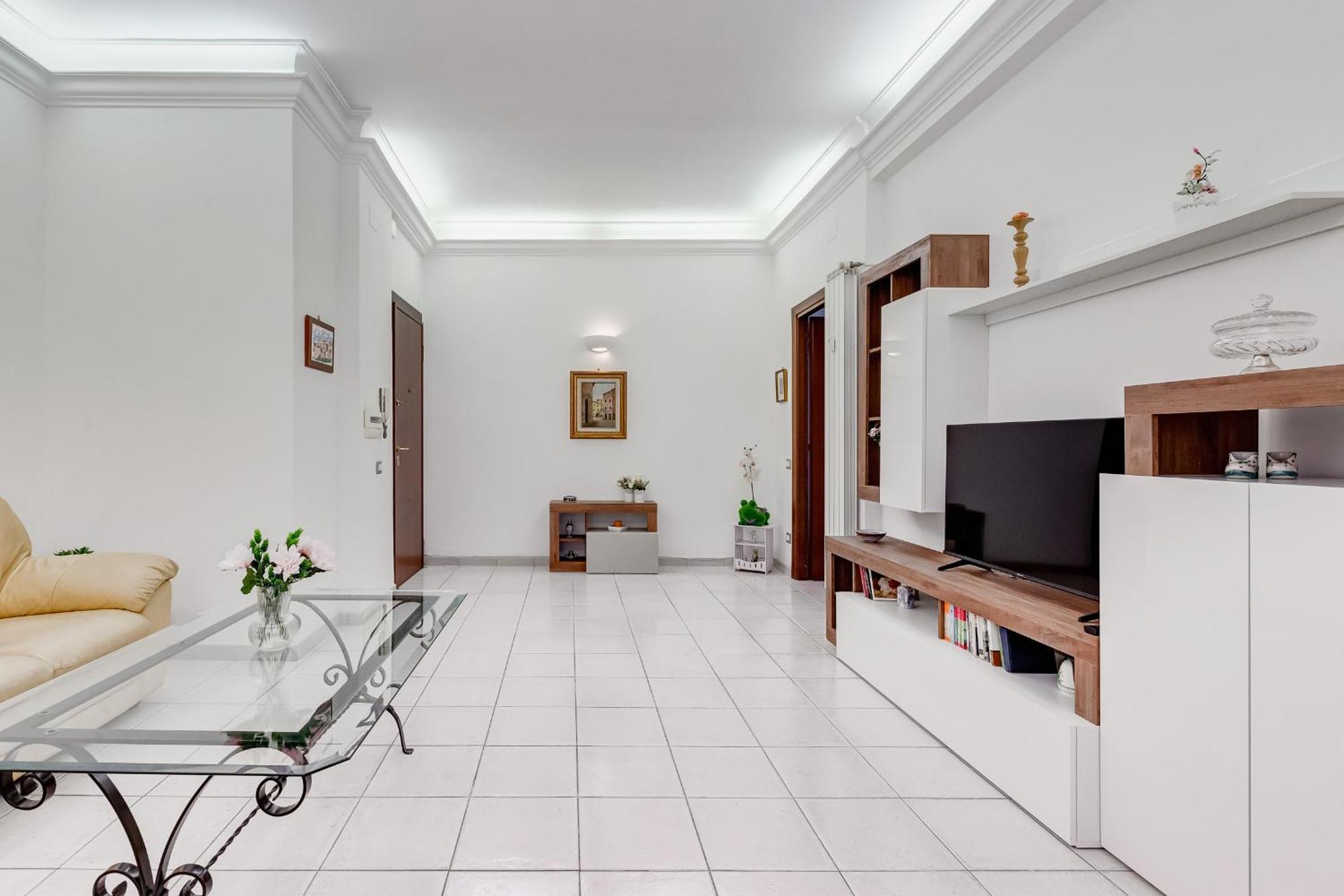 Apartment Cozy 2-bedroom Flat With Balcony In Monteverde Rome