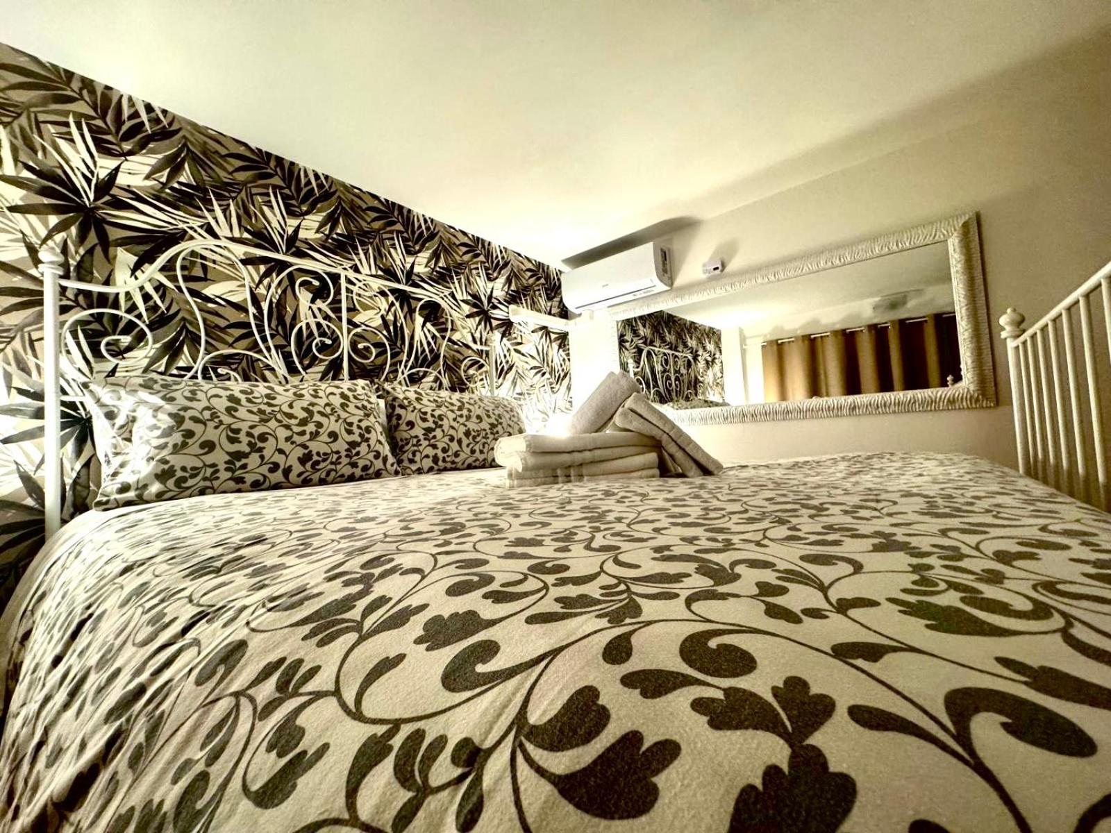 Machiavelli House Apartment Rome
