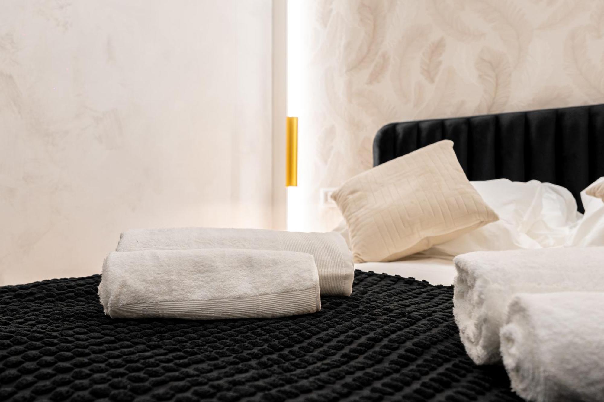 Centocinque Aparthouse - Luxe Apartment *