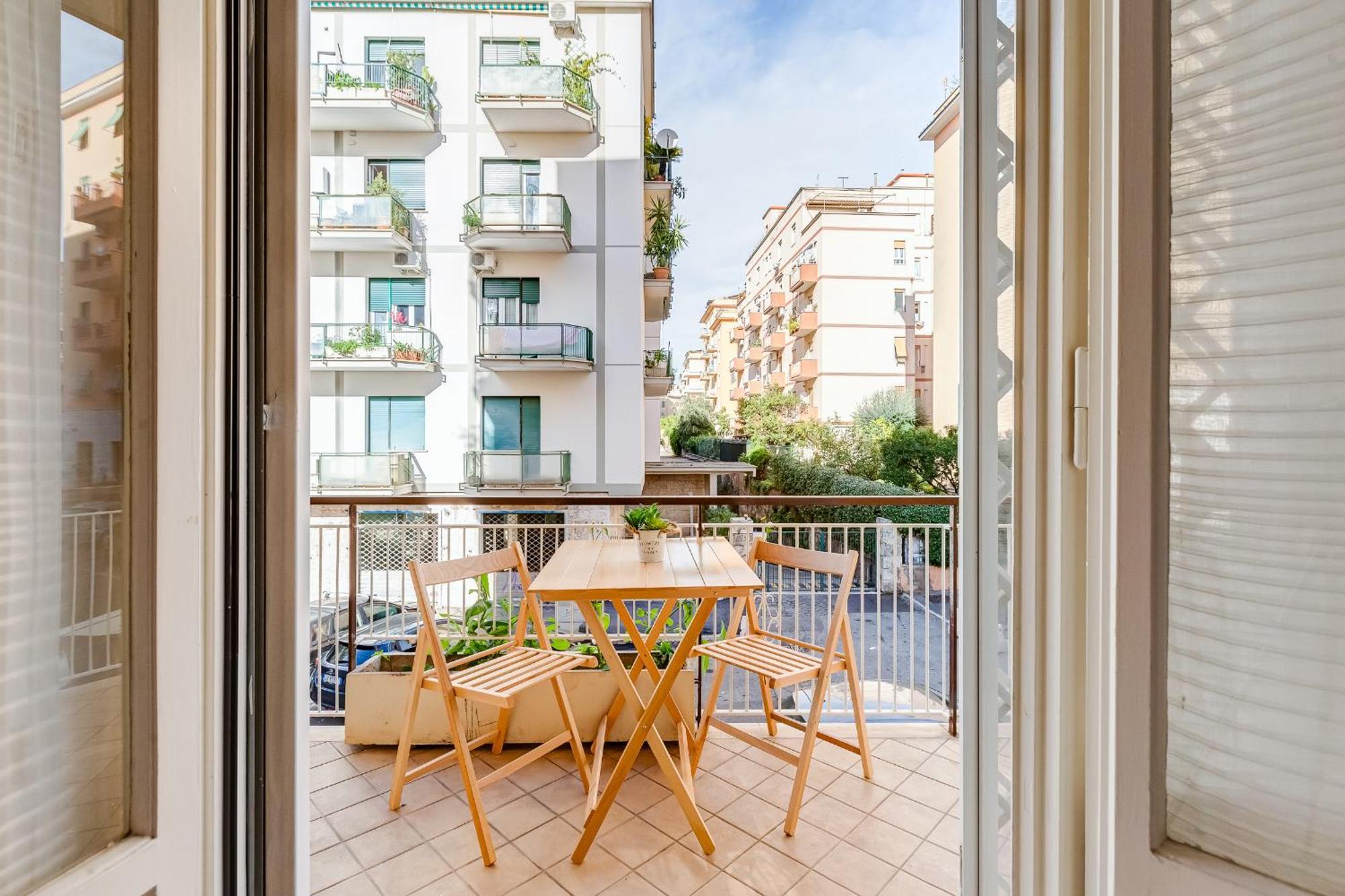 Apartment Cozy 2-bedroom Flat With Balcony In Monteverde *