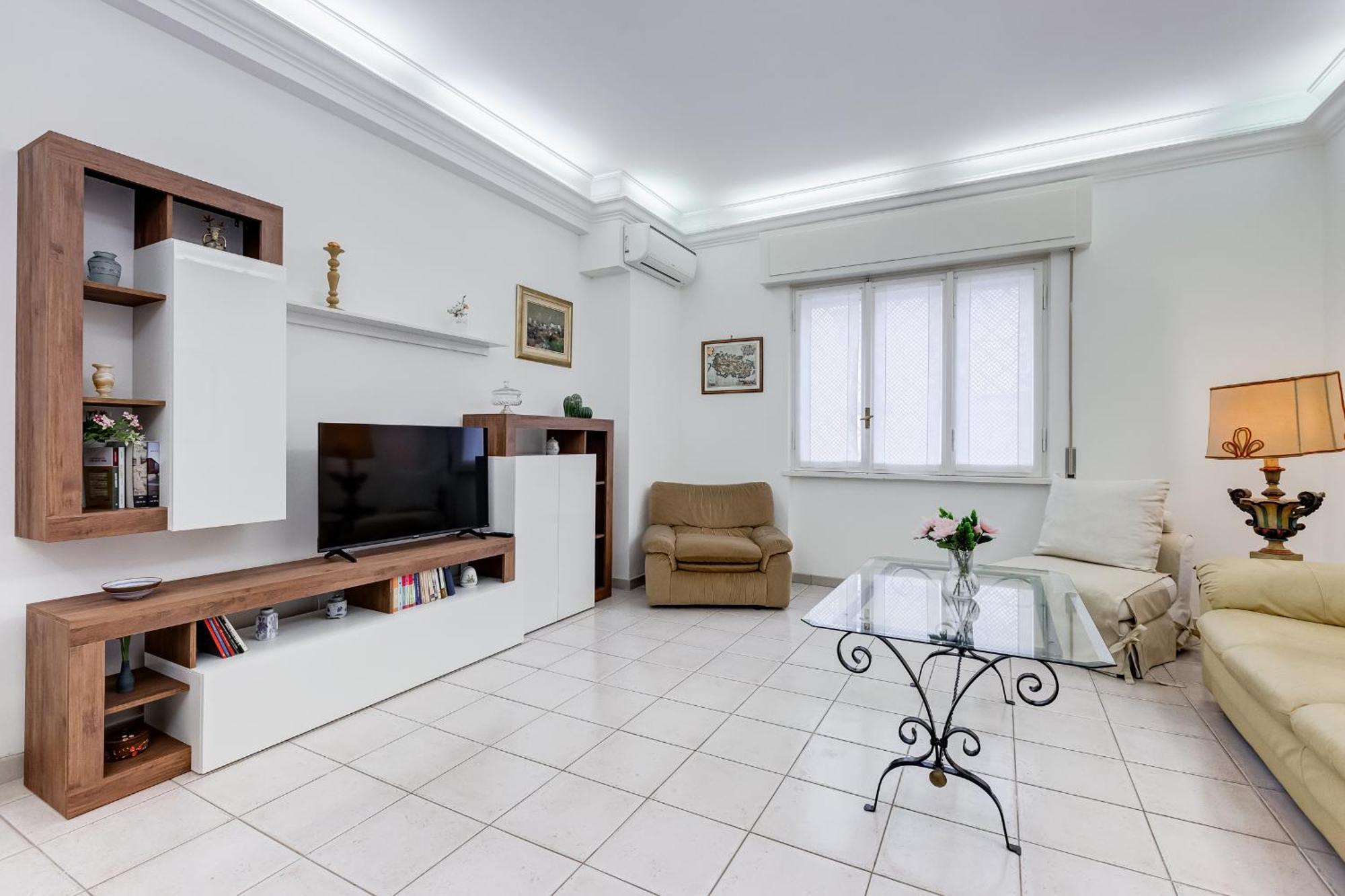 Cozy 2-bedroom Flat With Balcony In Monteverde Apartment