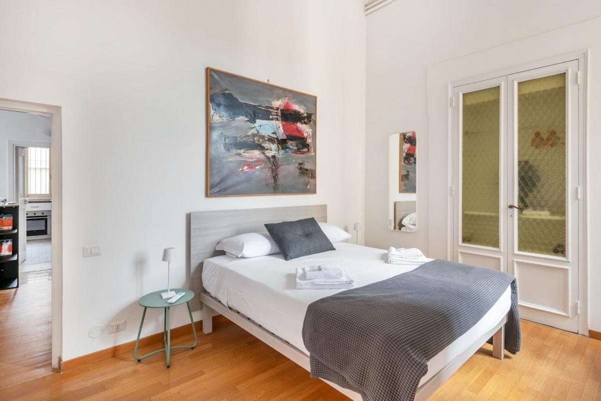 Quiet Retreat In Ancient Apartment