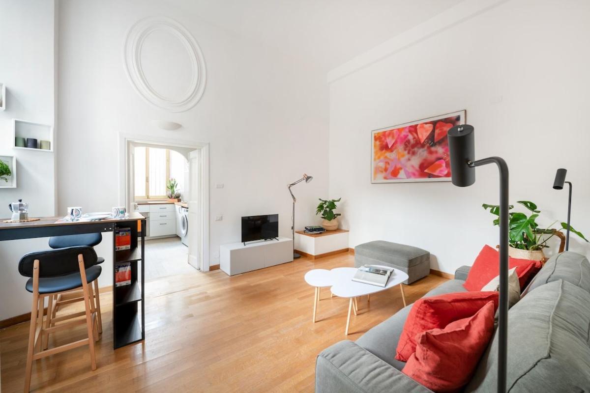 Quiet Retreat In Ancient Apartment Rome