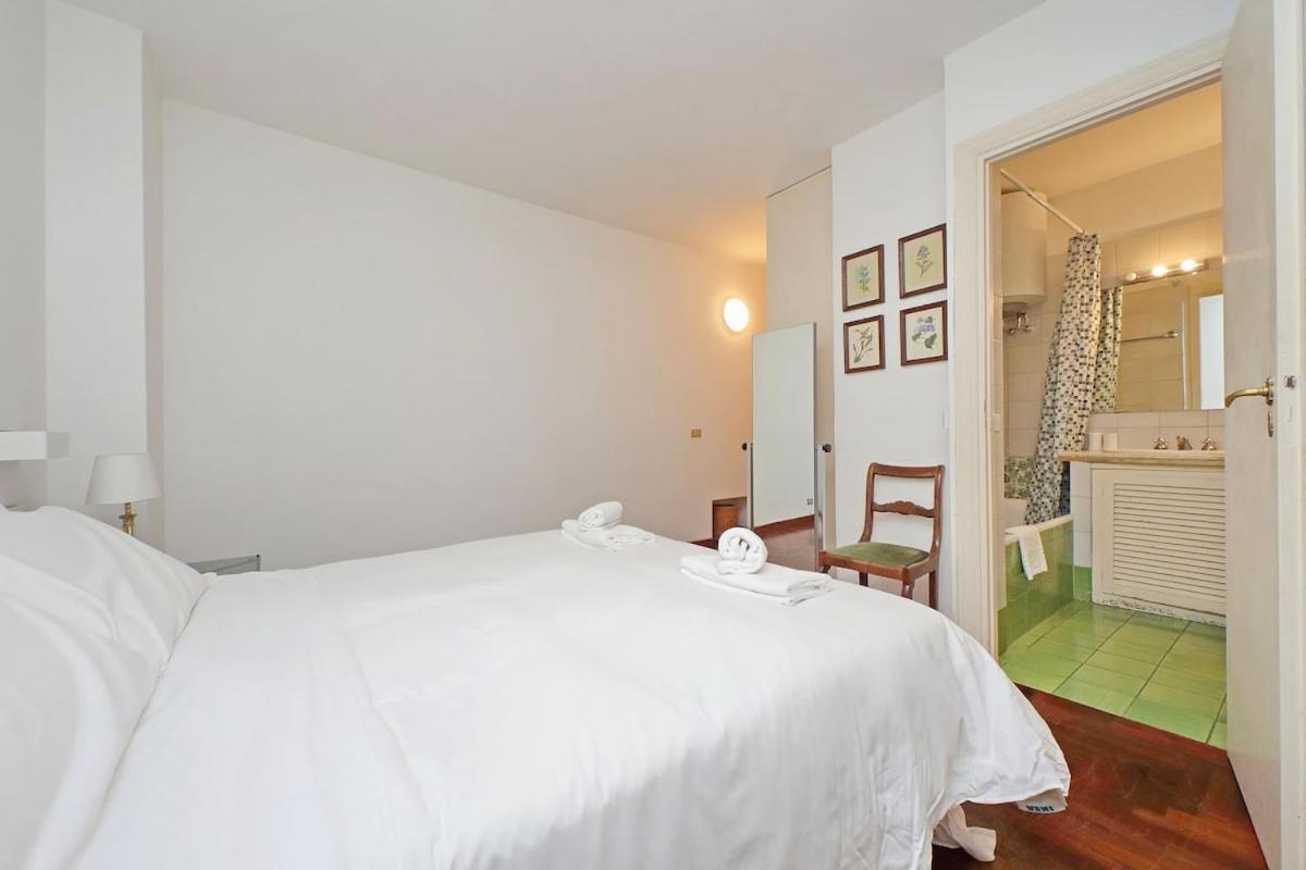 Pantheon Rondanini Apartment