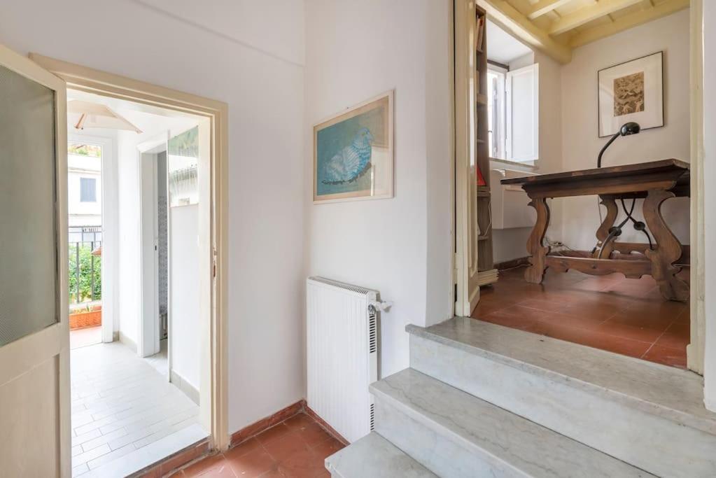 Bright Penthouse Downtown Rome
