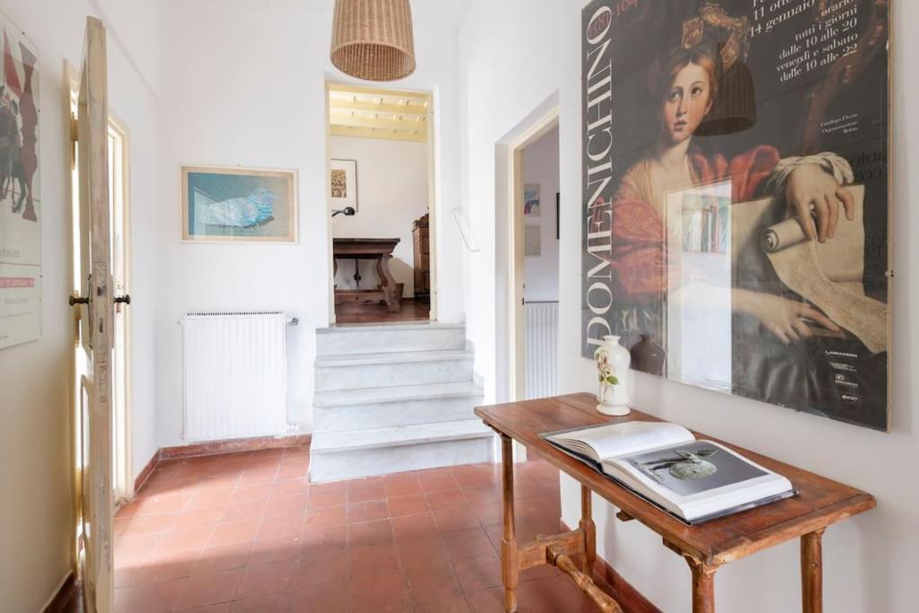 Bright Penthouse Downtown Apartment *