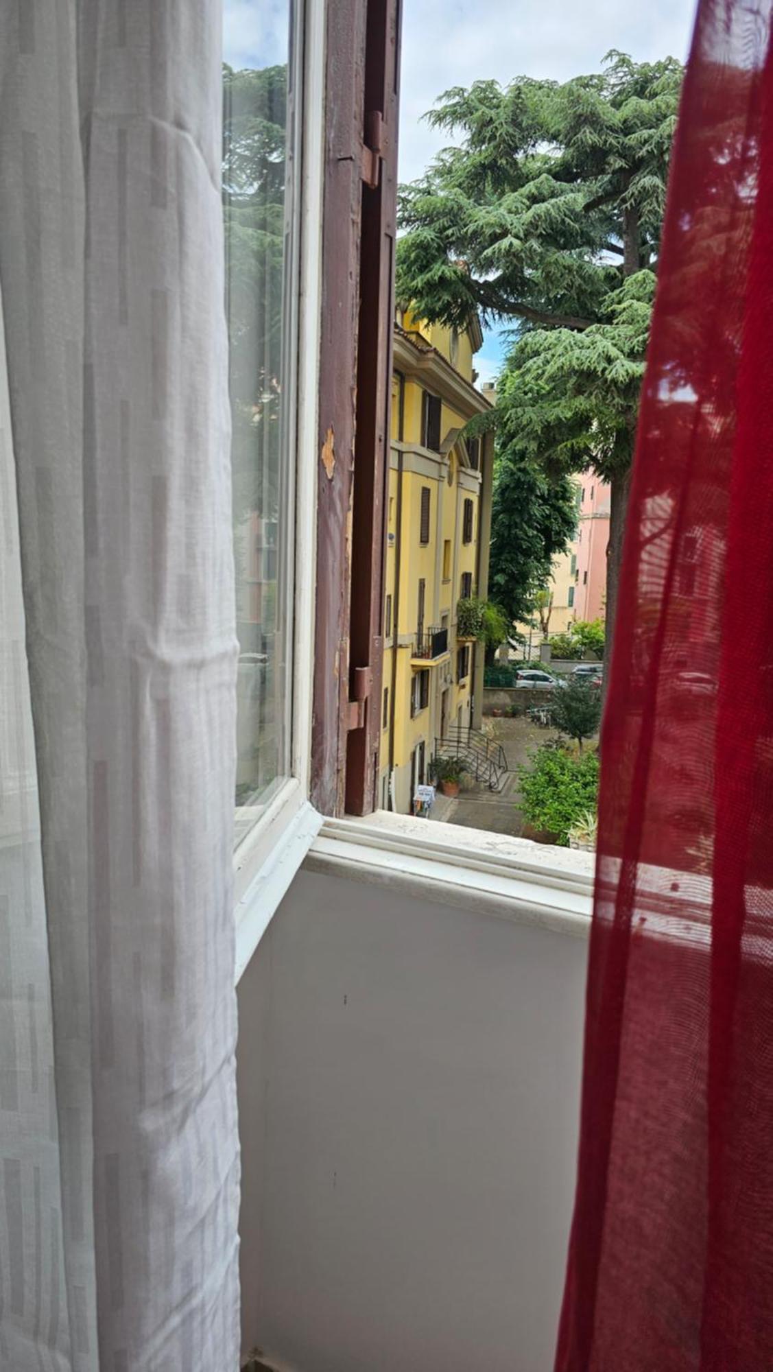 Piazza Ragusa 3* Rome